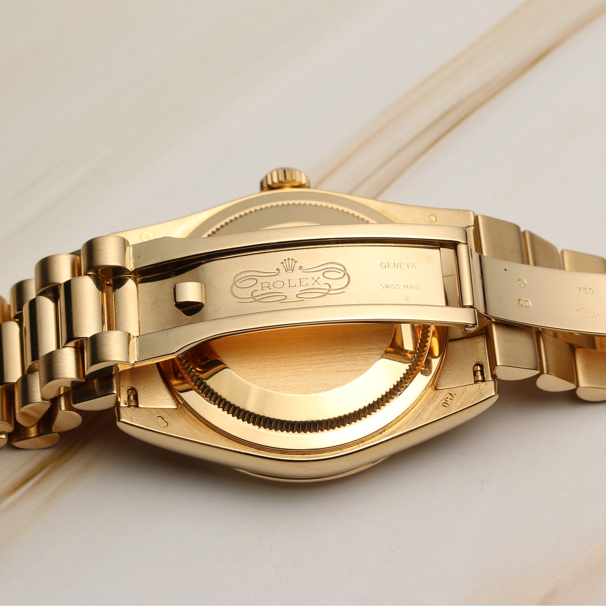 Rolex Day-Date 118238 18K Yellow Gold Champagne Dial Second hand Watch Collectors 6