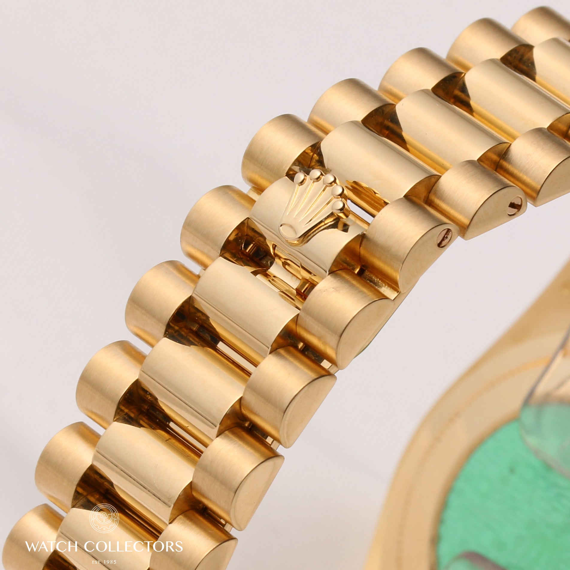 Rolex-Day-Date-118238-Champagne-Dial-F69-18K-Yellow-Gold-Second-Hand-Watch-Collectors-6