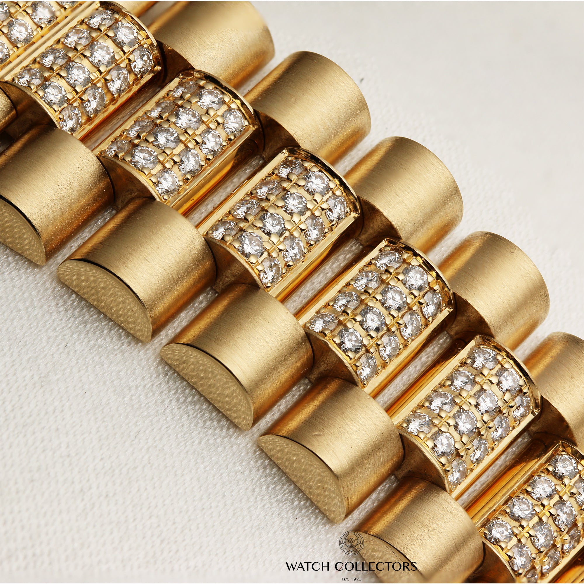 Rolex Day-Date 118388 Black Diamond Dial 18K Yellow Gold Second Hand Watch Collectors 10