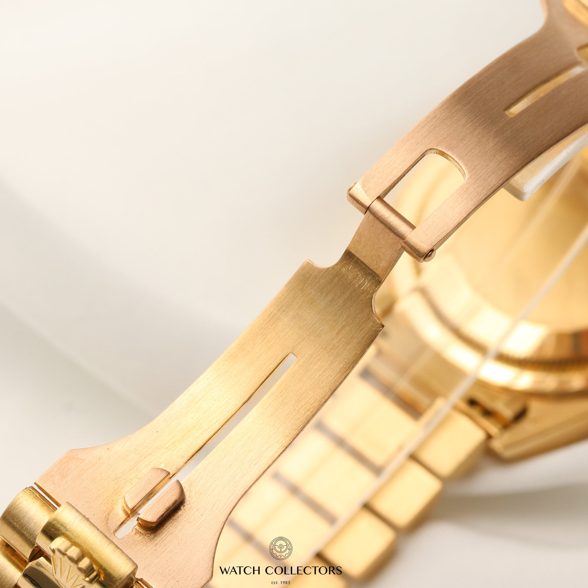 Rolex Day-Date 18238 White Dial 18K Yellow Gold Second Hand Watch Collectors 9