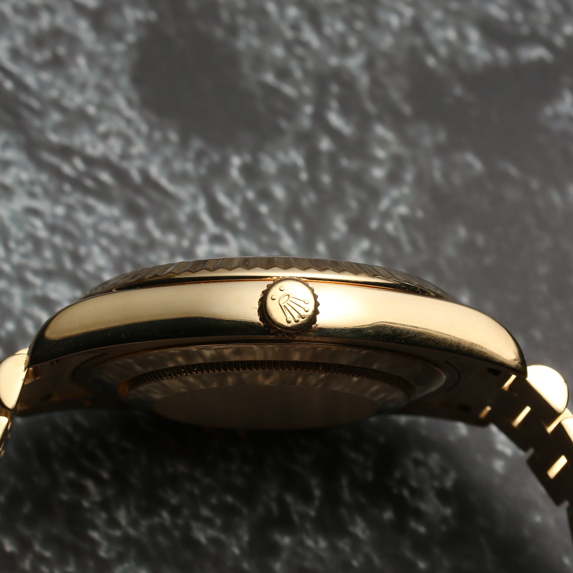 Rolex Day-Date 218238 Champagne Ruby & Diamond Dial Second hand Watch Collectors 5