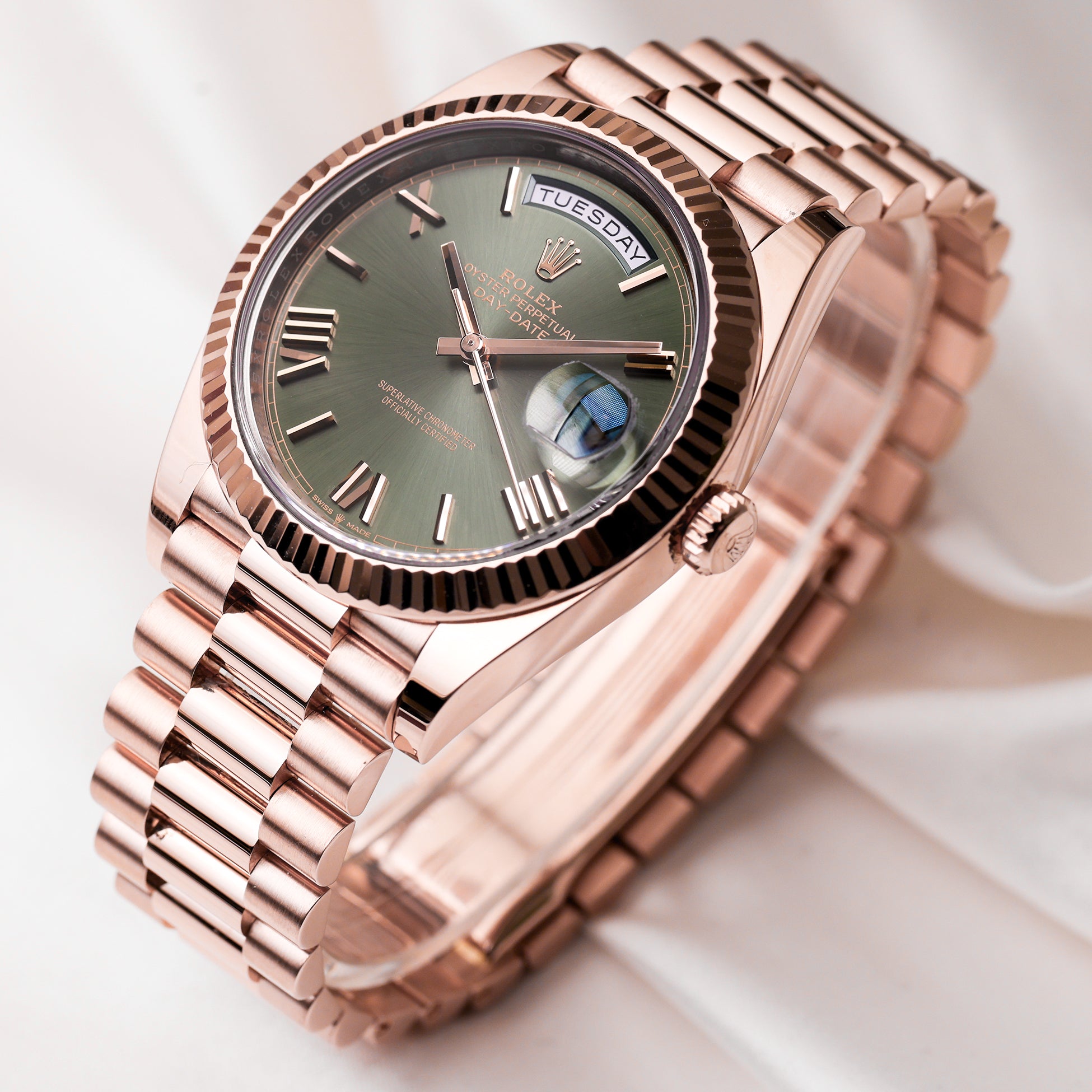 Rolex Day-Date 228235 18K Rose Gold Olive Green Dial Second Hand Watch Collectors 3