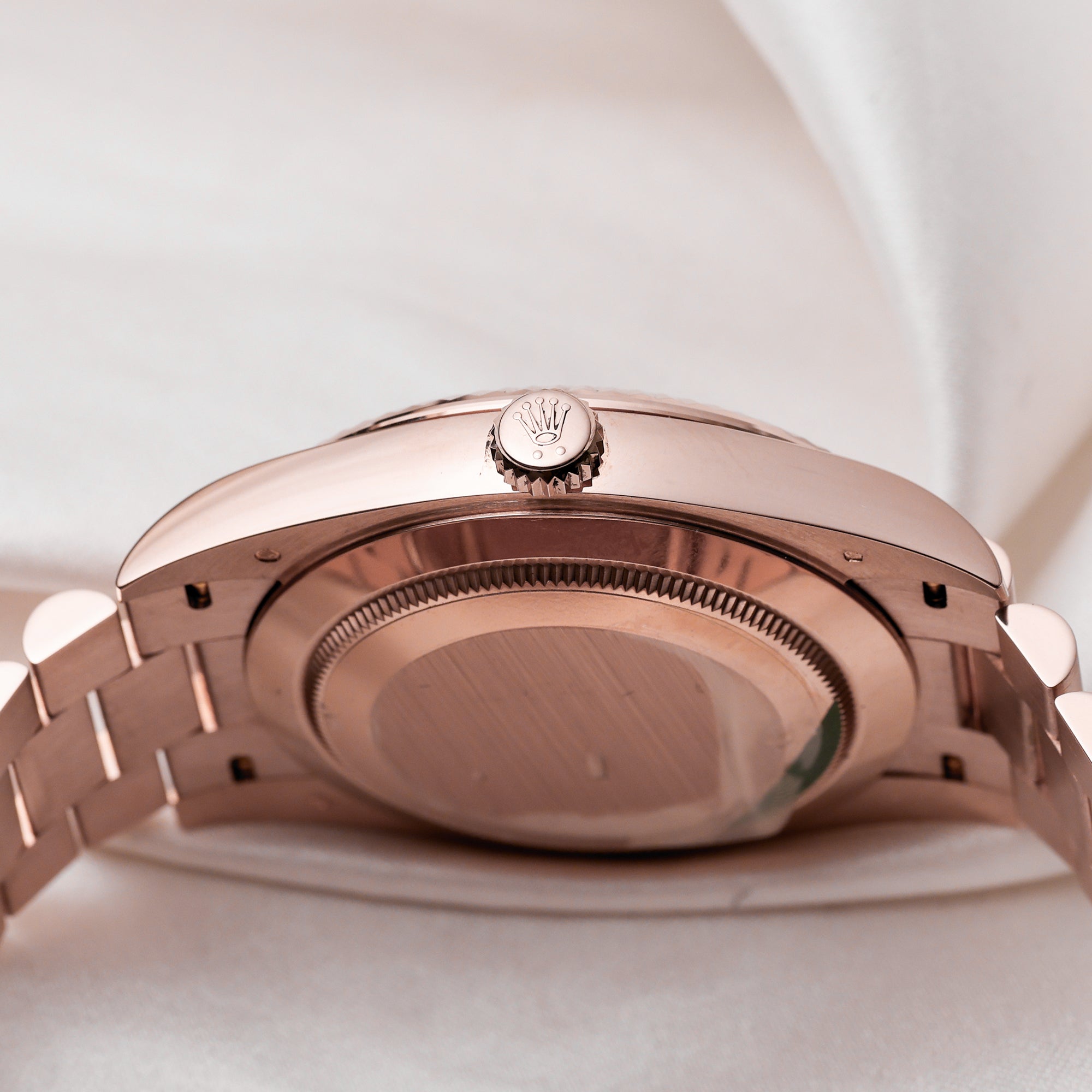 Rolex Day-Date 228235 18K Rose Gold Olive Green Dial Second Hand Watch Collectors 5