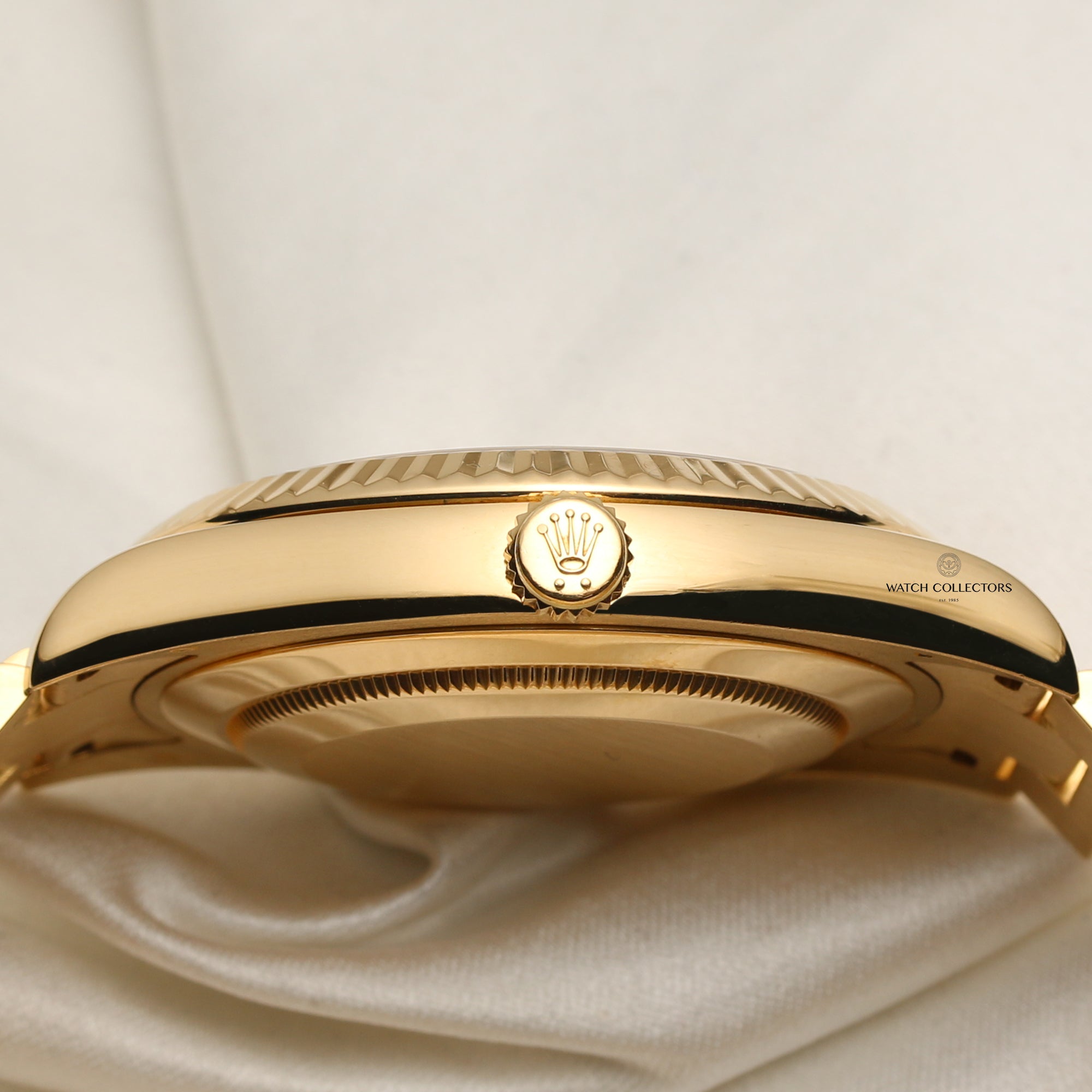 Rolex Day-Date II 218238 Champagne Ruby Diamond Dial 18K Yellow Gold Second Hand Watch Collectors 6