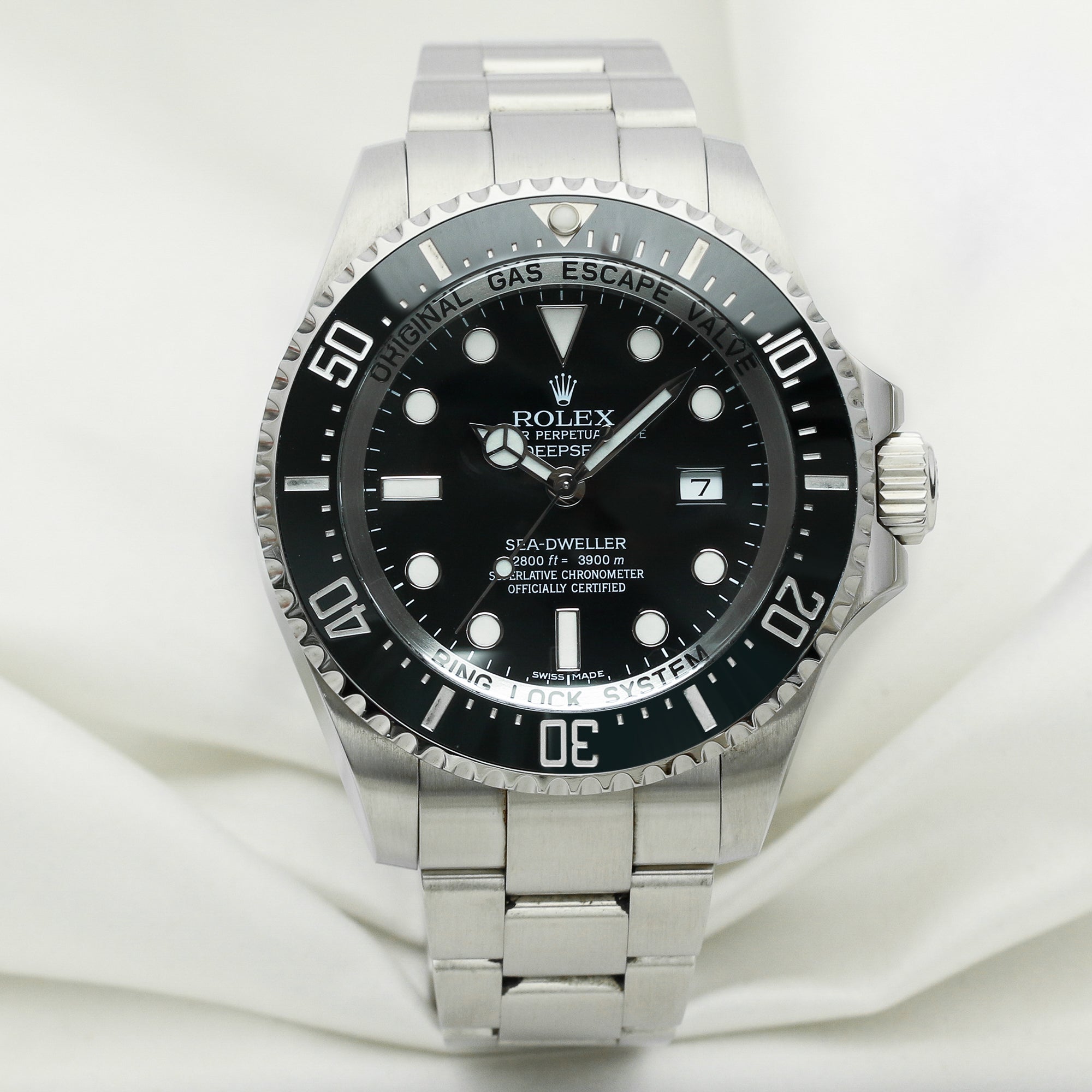 Rolex Deep Sea Swea Dweller Stainless Steel Second Hand Watch Collectors 1-2