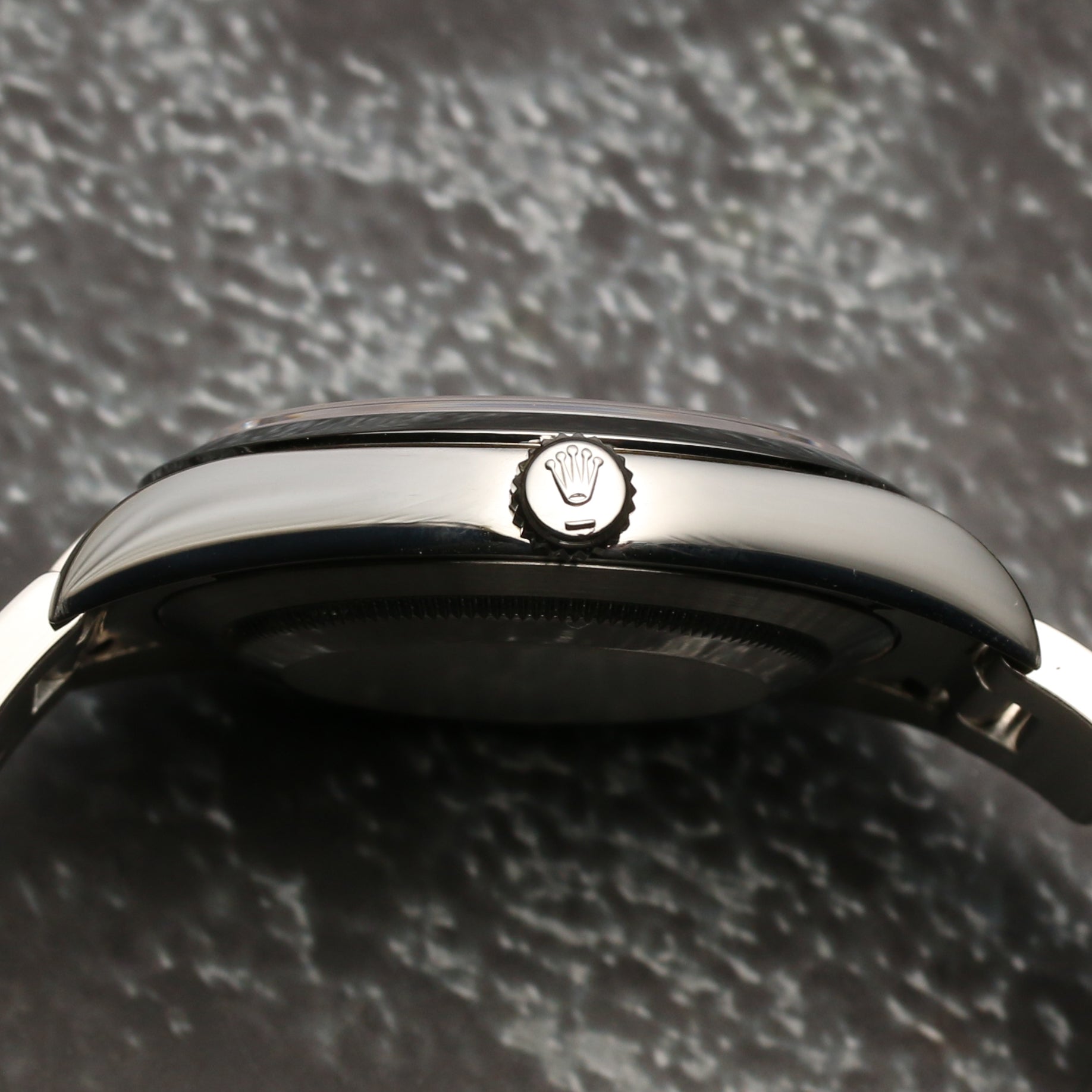 Rolex Explorer 214270 Black Dial Stainless Steel Second hand Watch Collectors 4