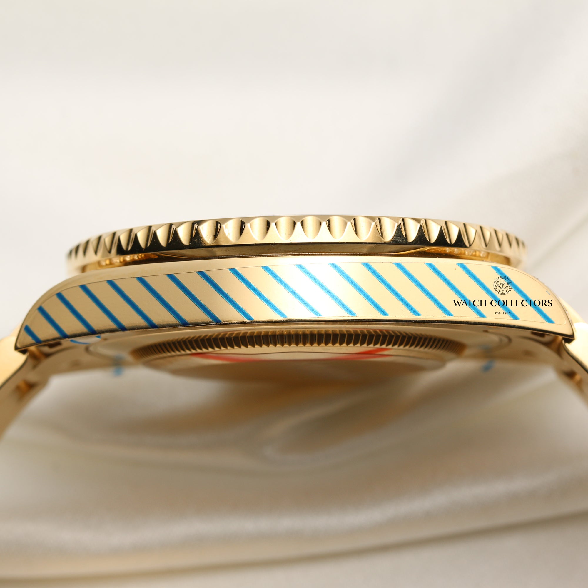 Rolex GMT Master II 116758SA Factory Set Diamond & Sapphire 18K Yellow Gold Second Hand Watch Collectors 9