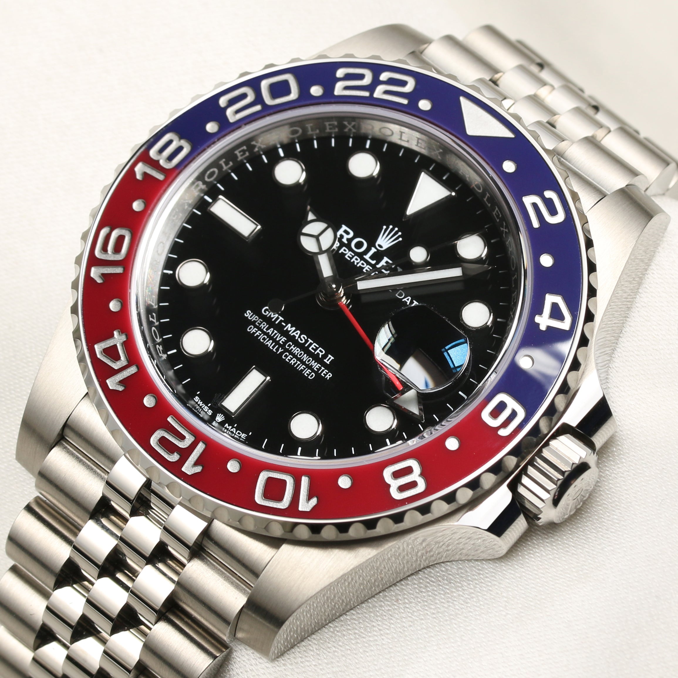 Rolex-GMT-Master-II-126710BLRO-Stainless-Steel-Pepsi-Second-Hand-Watch-Collectors-4