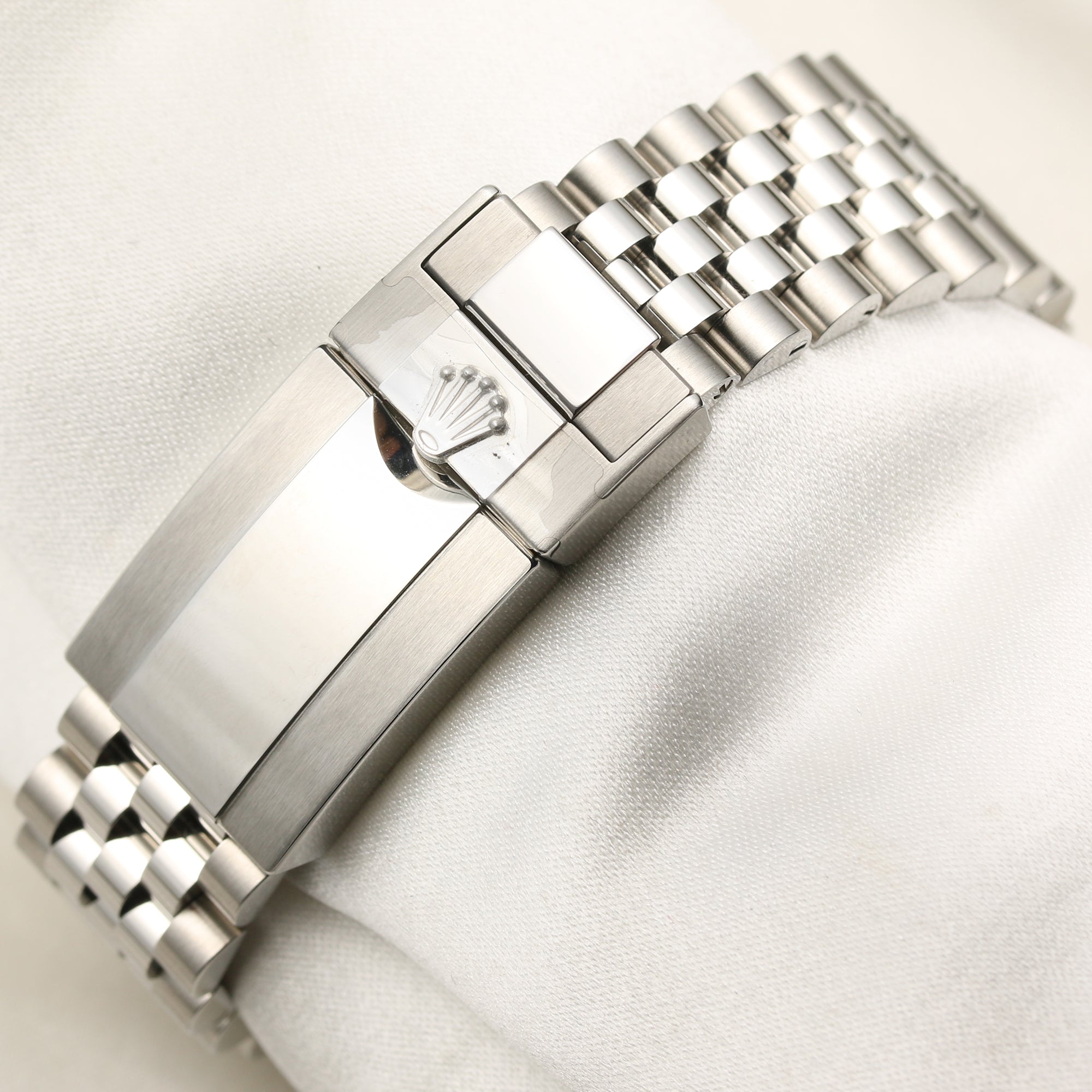 Rolex GMT-Master II 126710BLRO Stainless Steel Pepsi Second Hand Watch Collectors 8