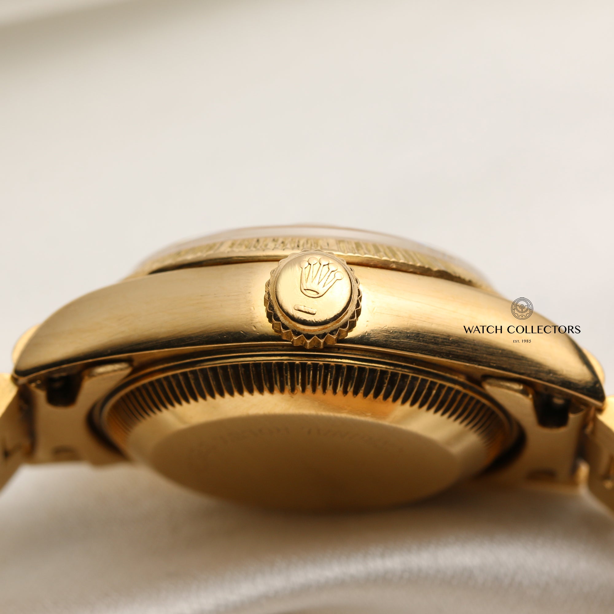 Rolex Lady DateJust 18K Yellow Gold Bark Finish Second Hand Watch Collectors 5