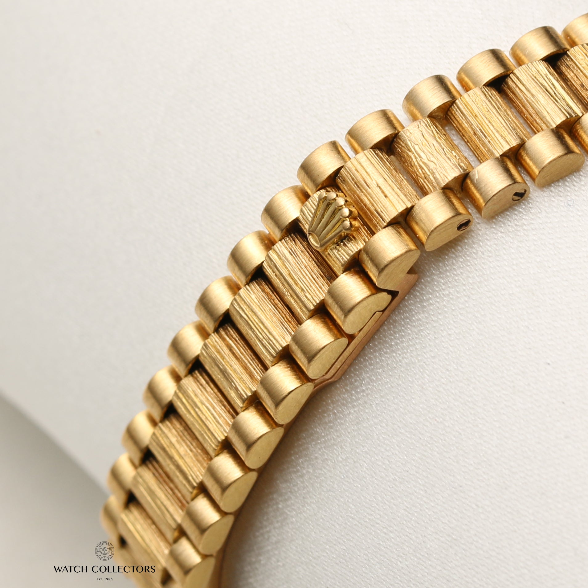 Rolex Lady DateJust 18K Yellow Gold Bark Finish Second Hand Watch Collectors 8