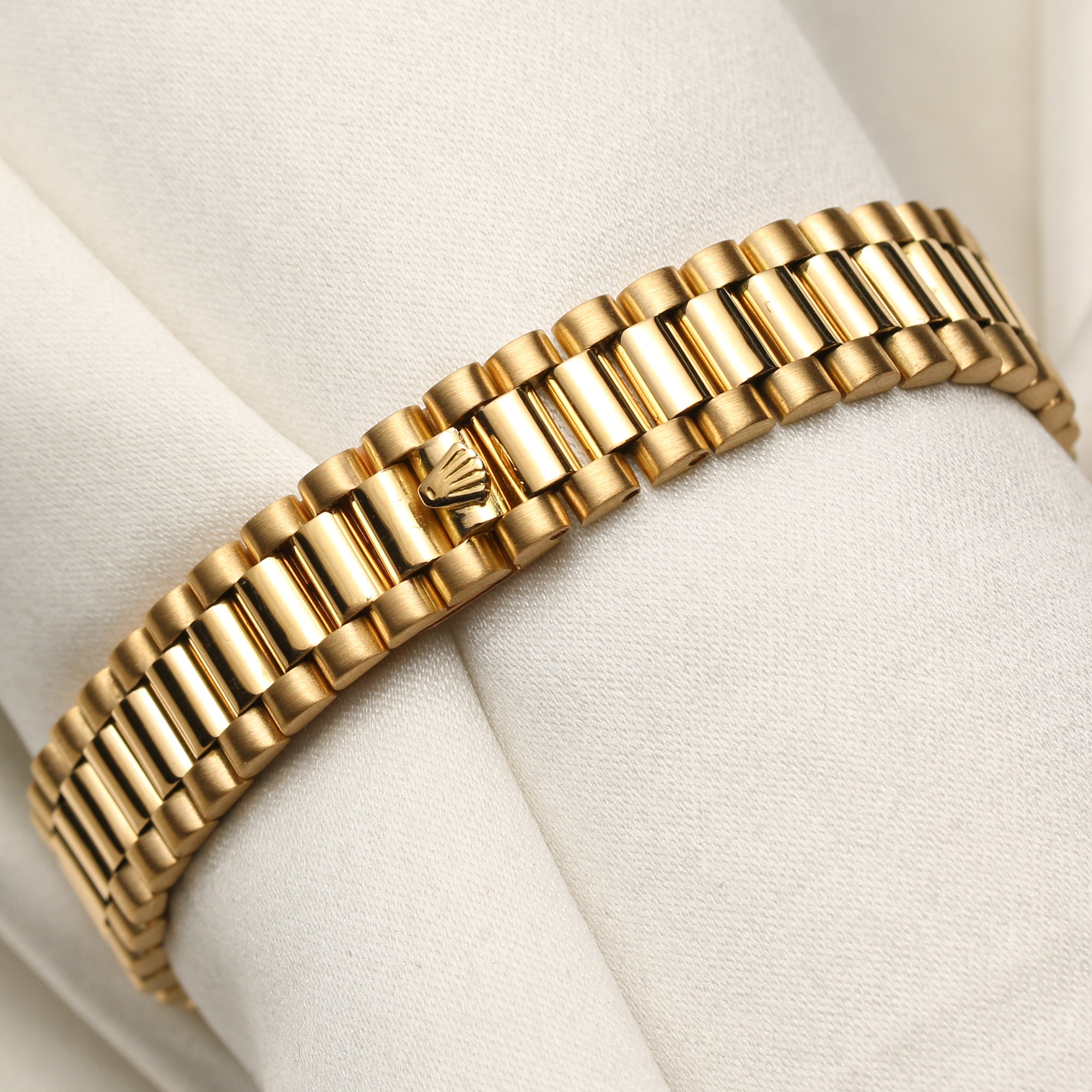 Rolex Lady DateJust 18K Yellow Gold Second Hand Watch COllectors 7