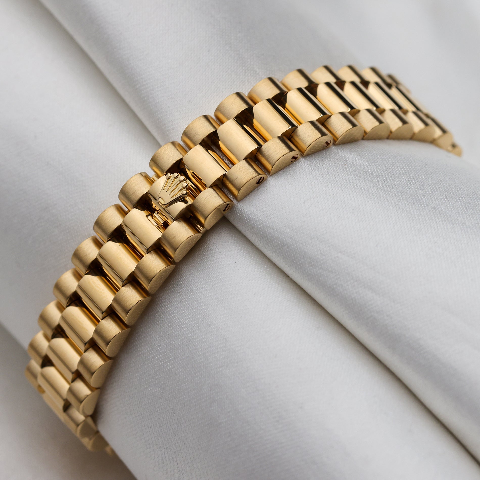 Rolex Lady DateJust 18K Yellow Gold Second Hand Watch Collectors 7