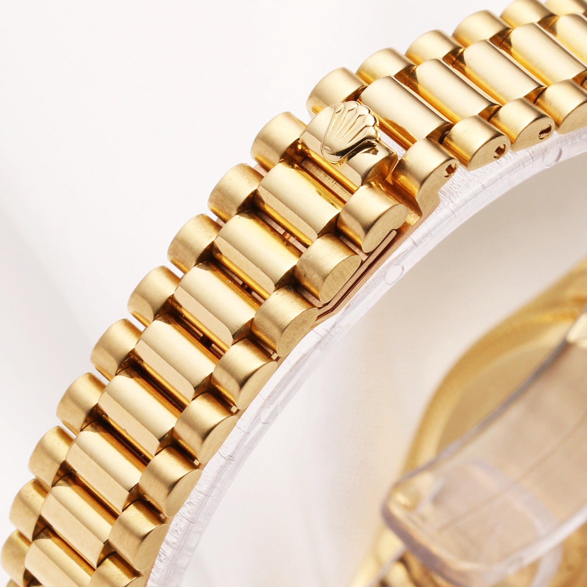 Rolex Lady DateJust 69138 Diamond Champagne Dial Bezel 18K Yellow Gold Second Hand Watch Collectors (6)