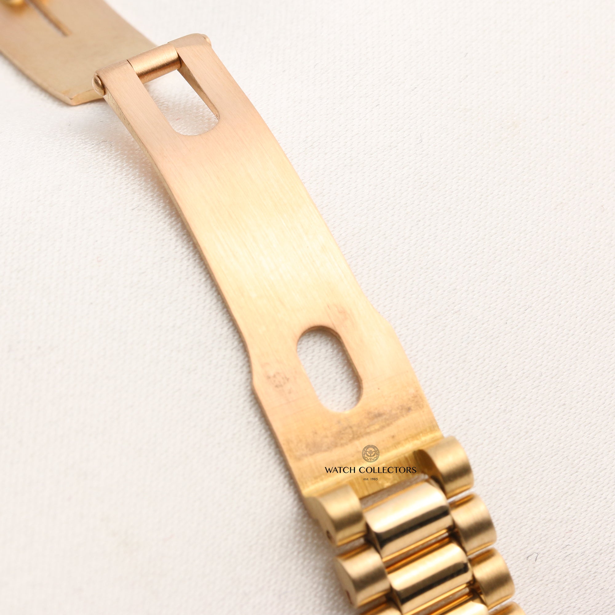 Rolex Lady DateJust 69198 18K Yellow Gold Diamond Ruby Second Hand Watch Collectors 8