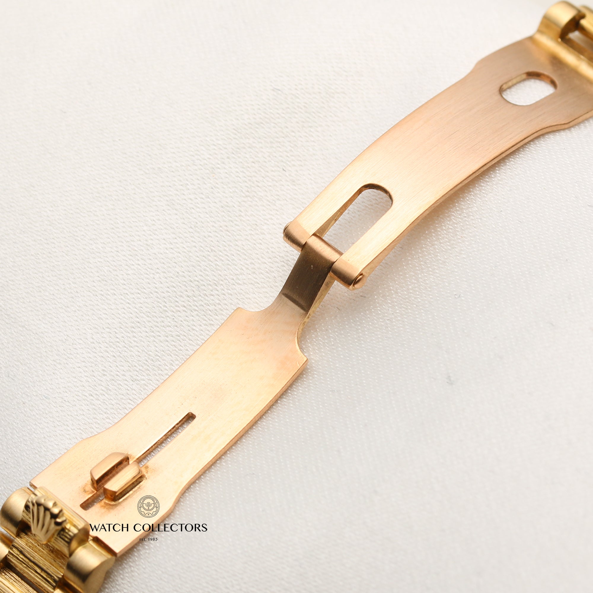 Rolex Lady DateJust Bark Diamond 18K Yellow Gold Second Hand Watch Collectors 8