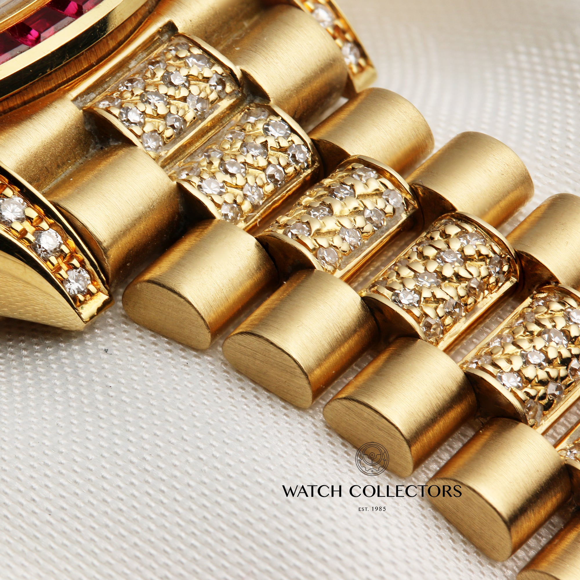 Rolex Lady DateJust Diamond Bracelet Ruby Bezel Second Hand Watch Collectors 8