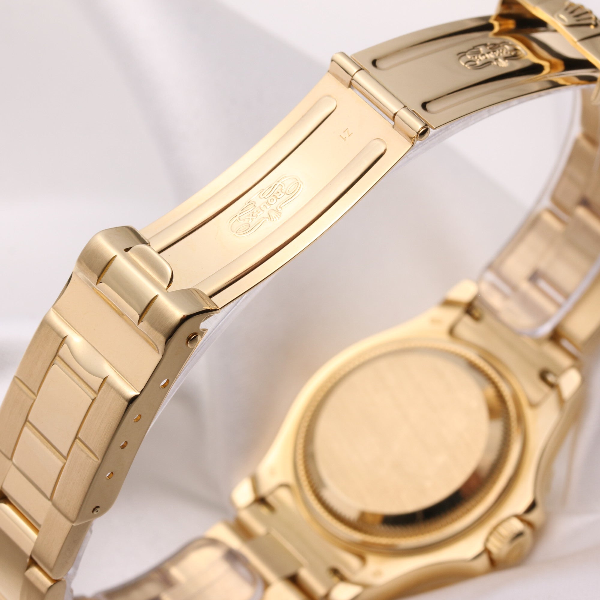 Rolex Lady Yacht-Master 69628 18K Yellow Gold Second Hand Watch Collectors 5