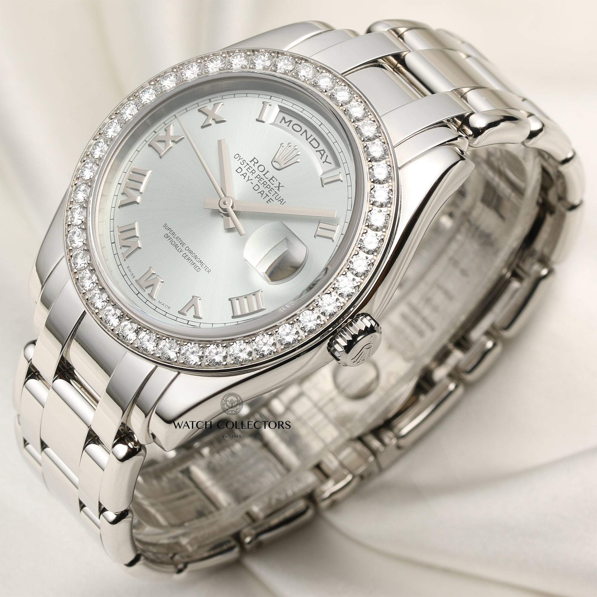 Rolex Masterpiece Day-Date Pearlmaster 18946 Platinum Diamond Bezel Ice Dial Second Hand Watch Collectors 3