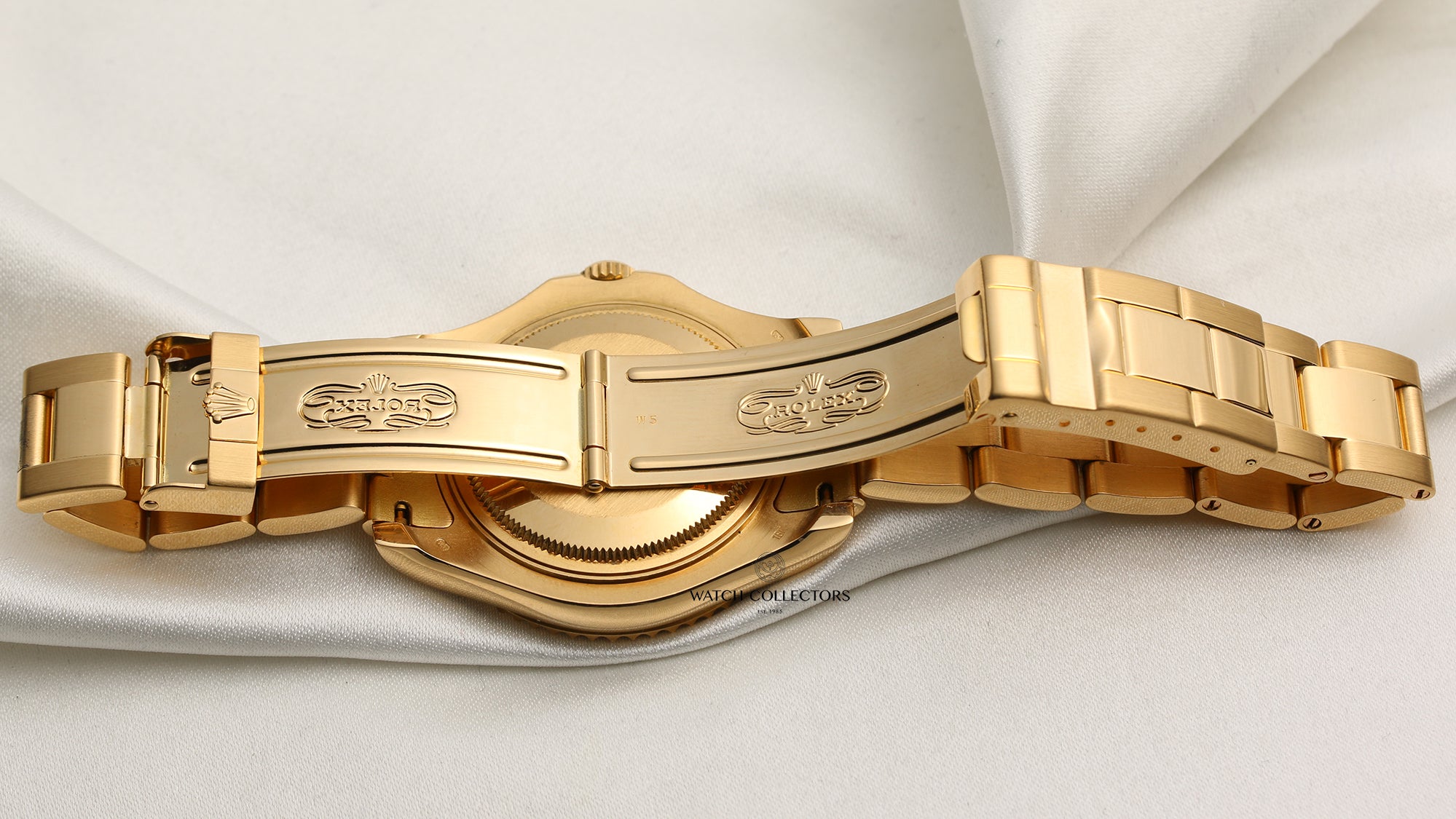 Rolex Mid-Size Yacht-Master MOP Diamond Sapphire Dial 18K Yellow Gold Second Hand Watch Collectors 8
