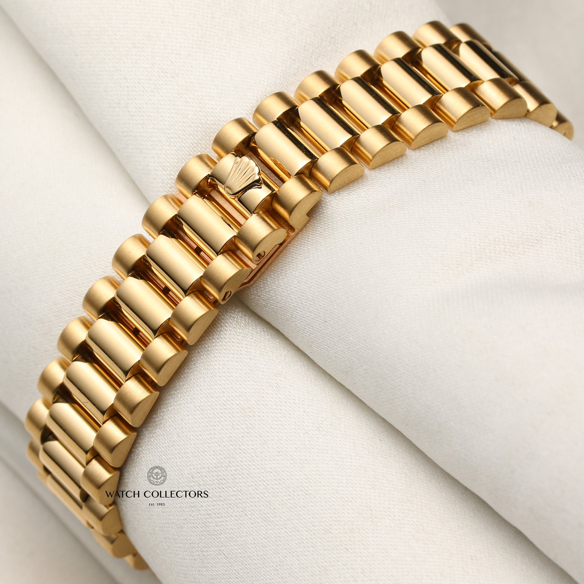 Rolex Midsize DateJust 18K Yellow Gold Second Hand Watch Collectors 8