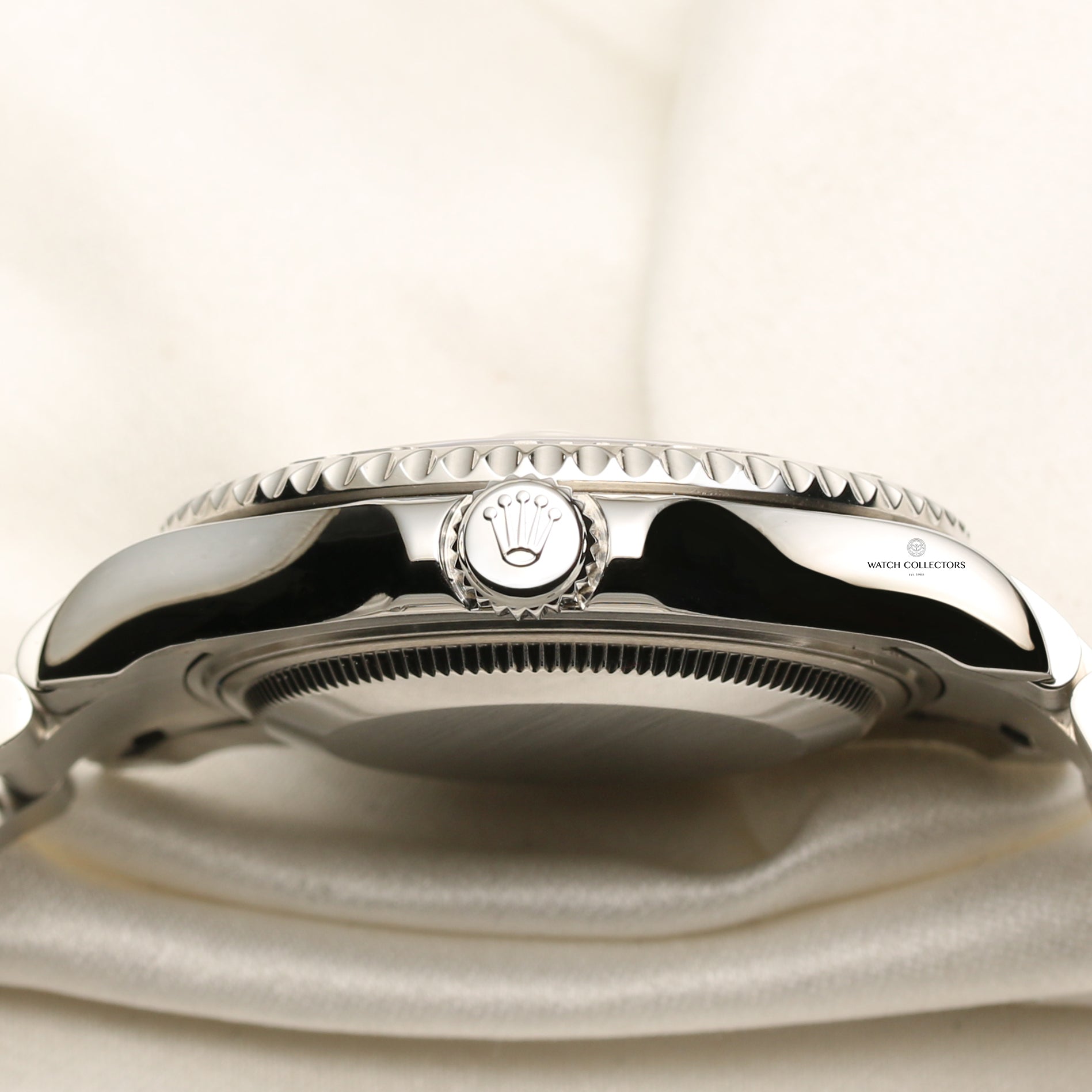 Rolex Midsize Yachtmaster Stainless Steel Second Hand Watch Collectors 5