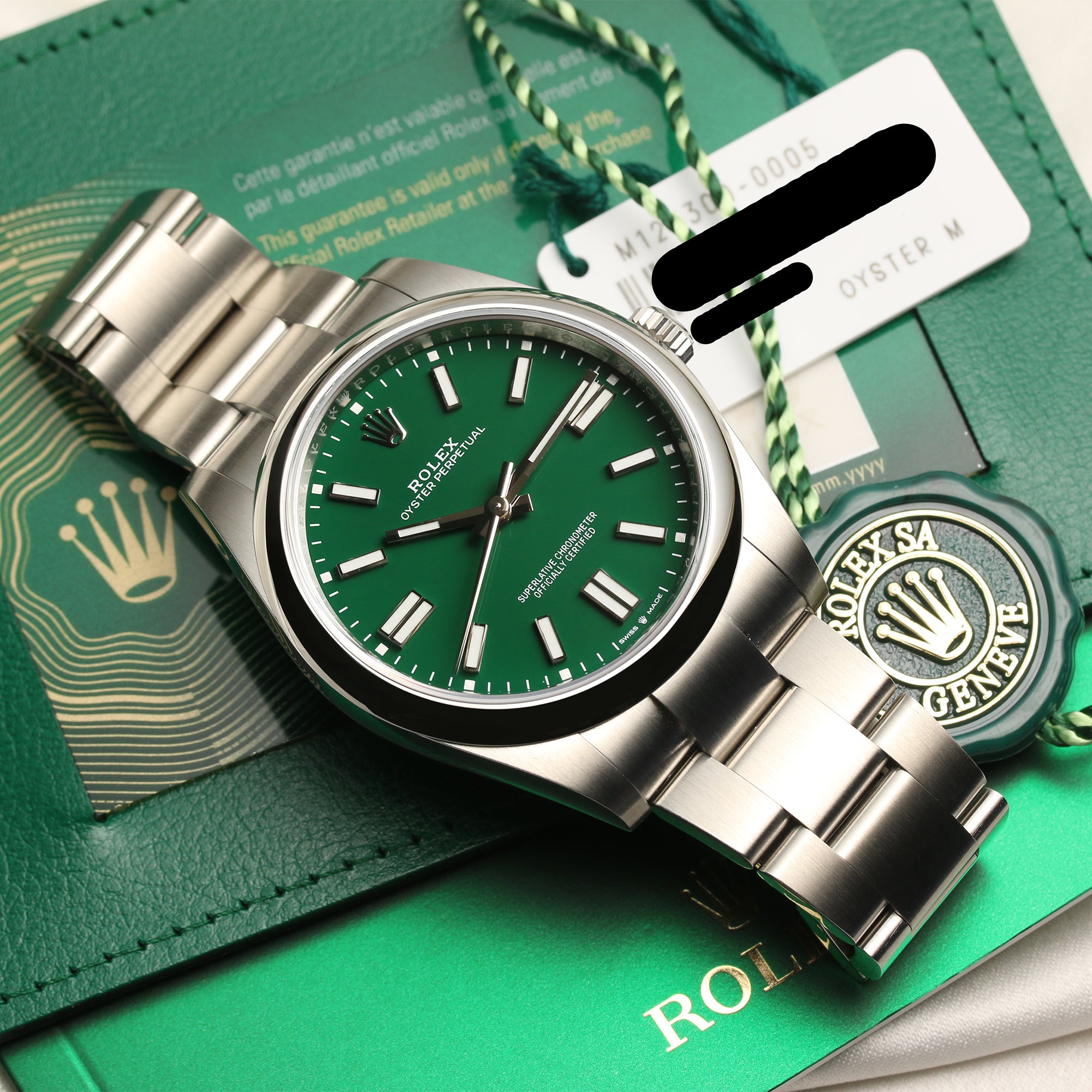 Rolex Oyster Perpertual 124300 Stainless Steel Green Dial Second Hand Watch Collectors 10jpg
