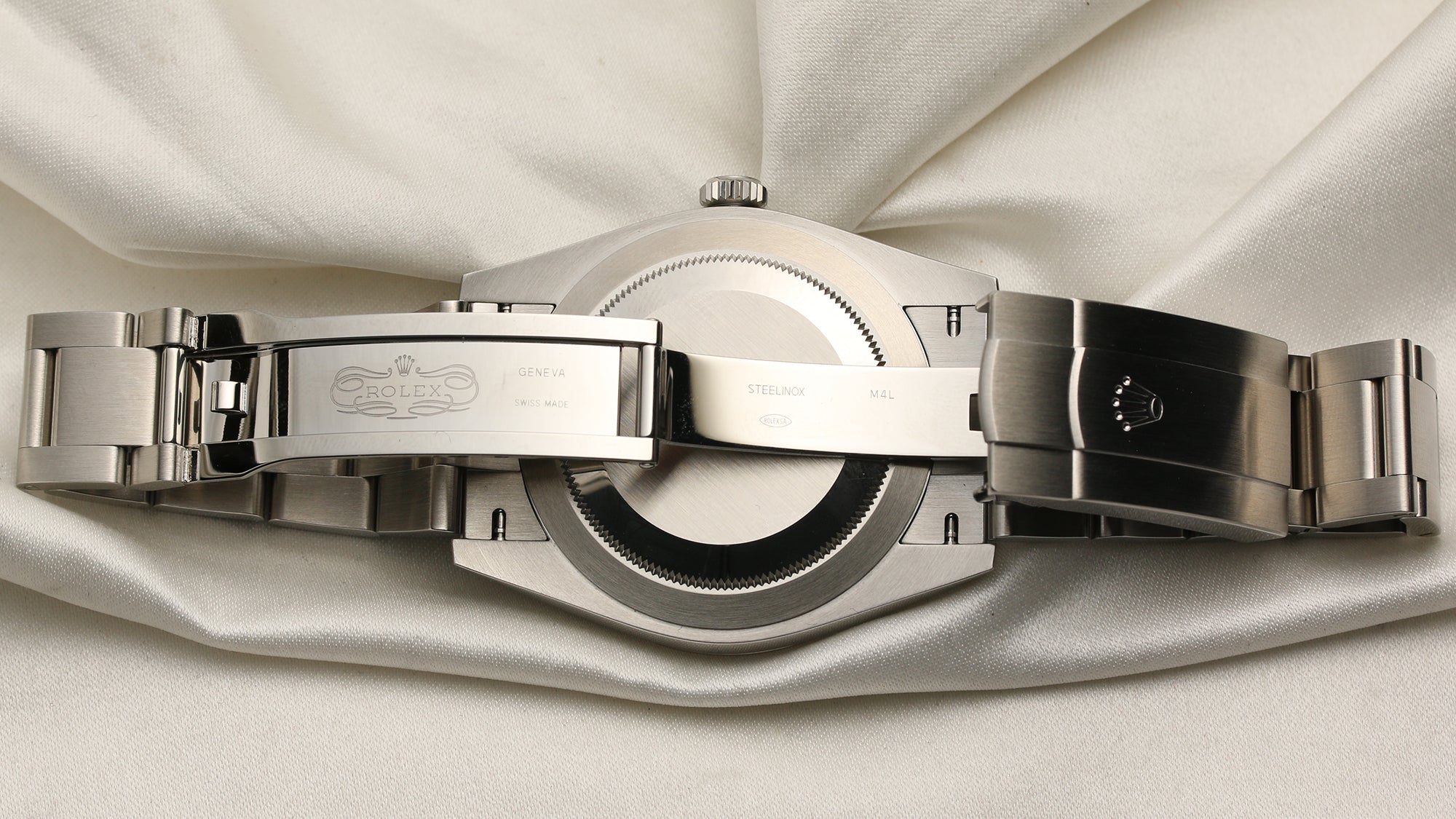 Rolex Oyster Perpertual 124300 Stainless Steel Green Dial Second Hand Watch Collectors 8jpg