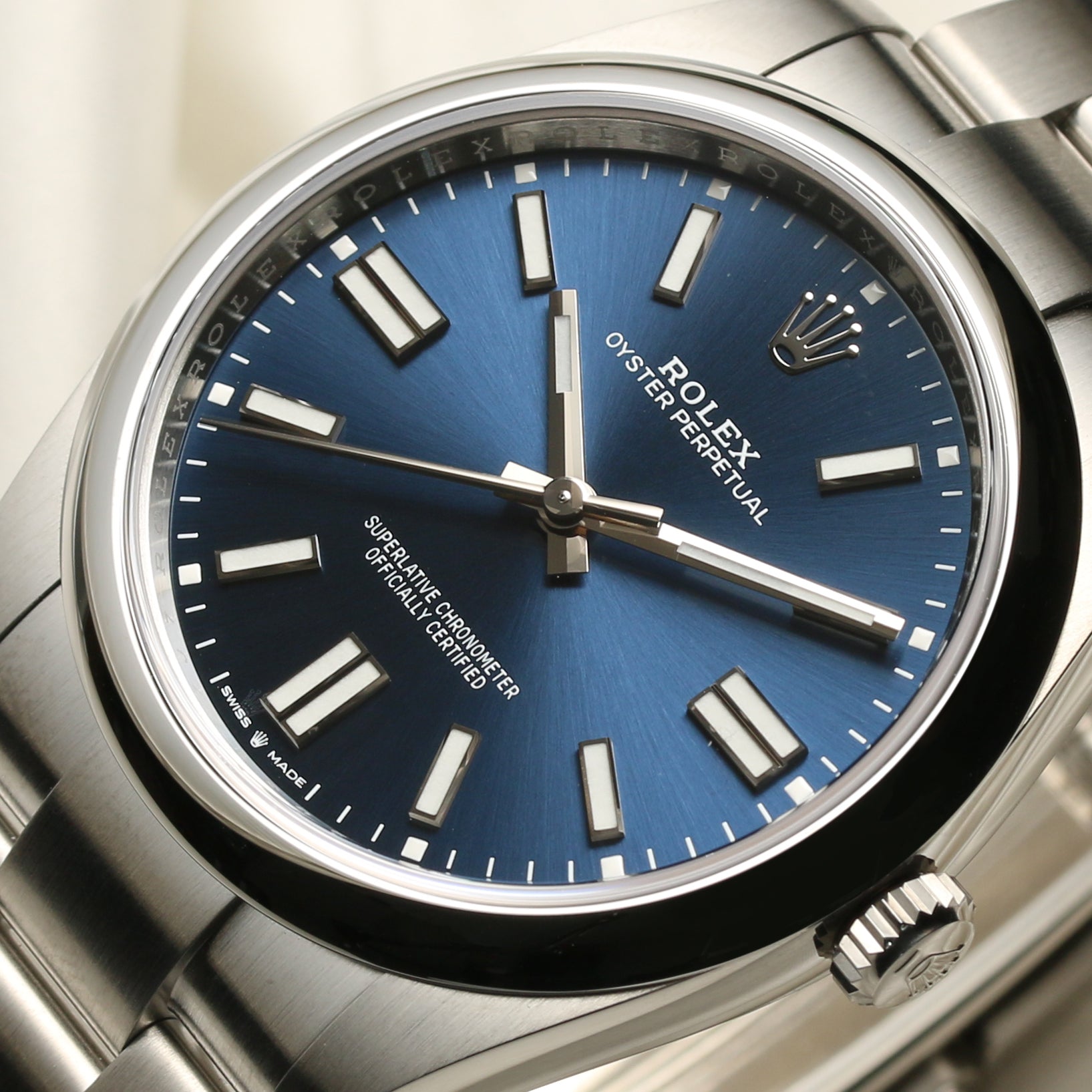 Rolex Oyster Perpetual 124300 Stainless Steel Second Hand Watch Collectors 4