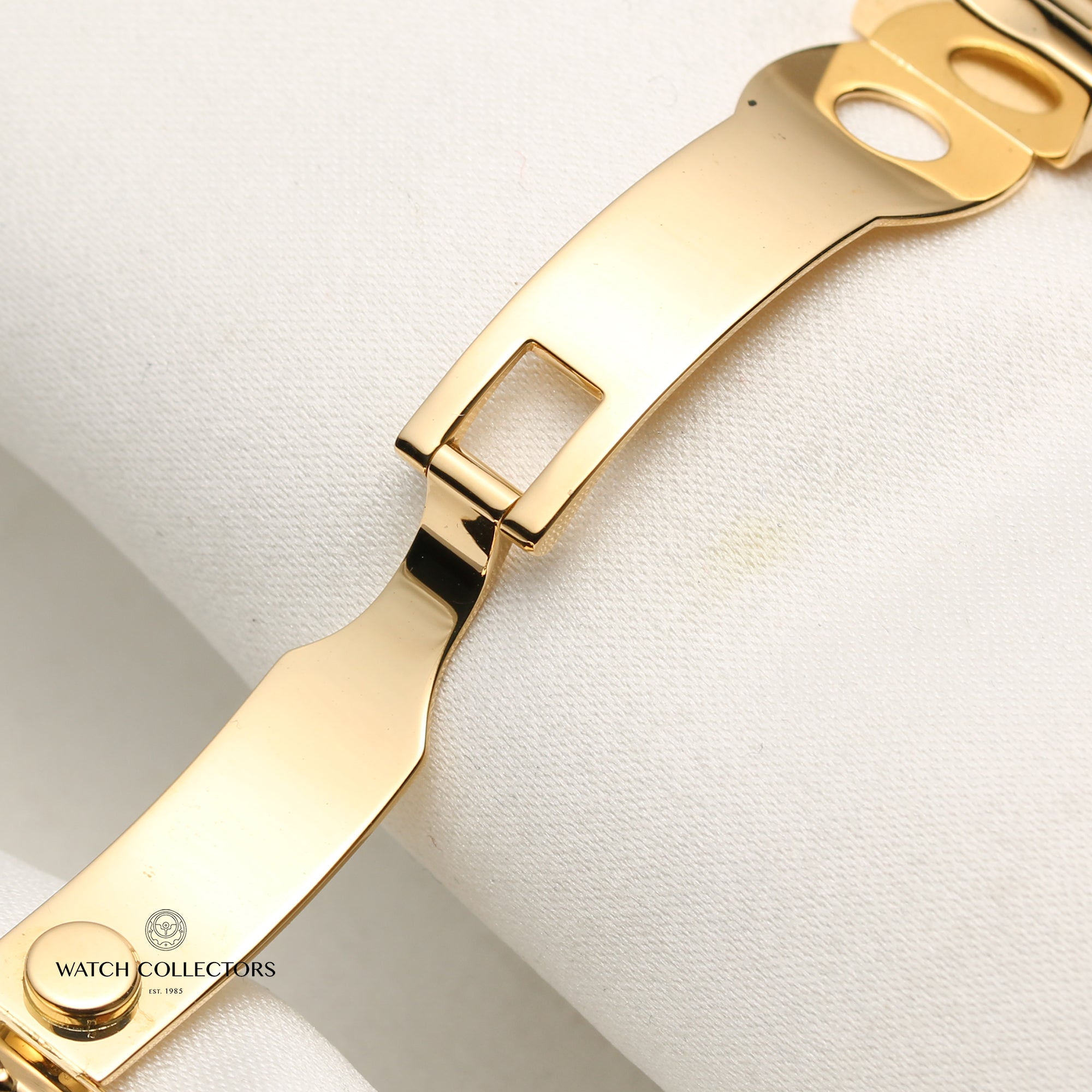 Rolex Pearlmaster Diamond Bezel Coral Dial 18K Yellow Good Second Hand Watch Collectors 6