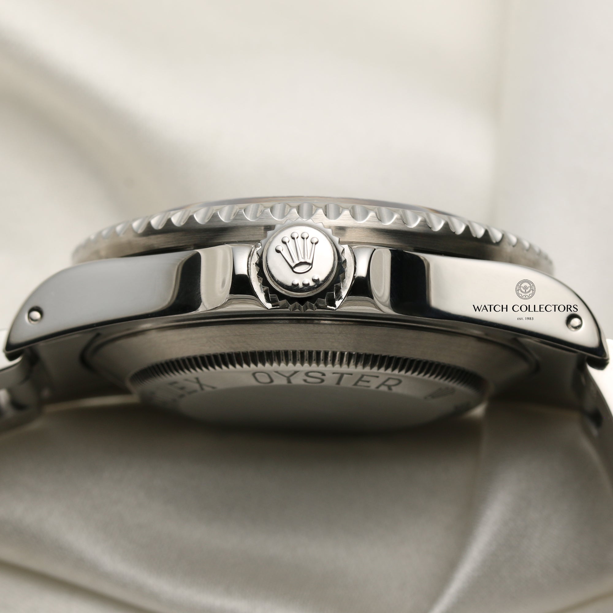 Rolex Sea-Dweller 16600 Stainless Steel Second Hand Watch Collectors 5