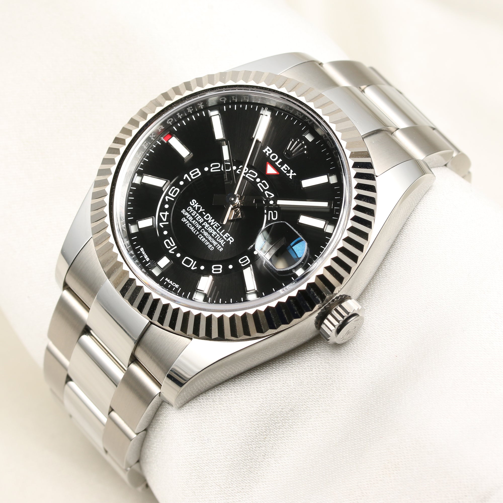 Rolex Sky-Dweller 326934 Stainless Steel 18K White Gold Bezel Black dial Second Hand watch Collectors 3