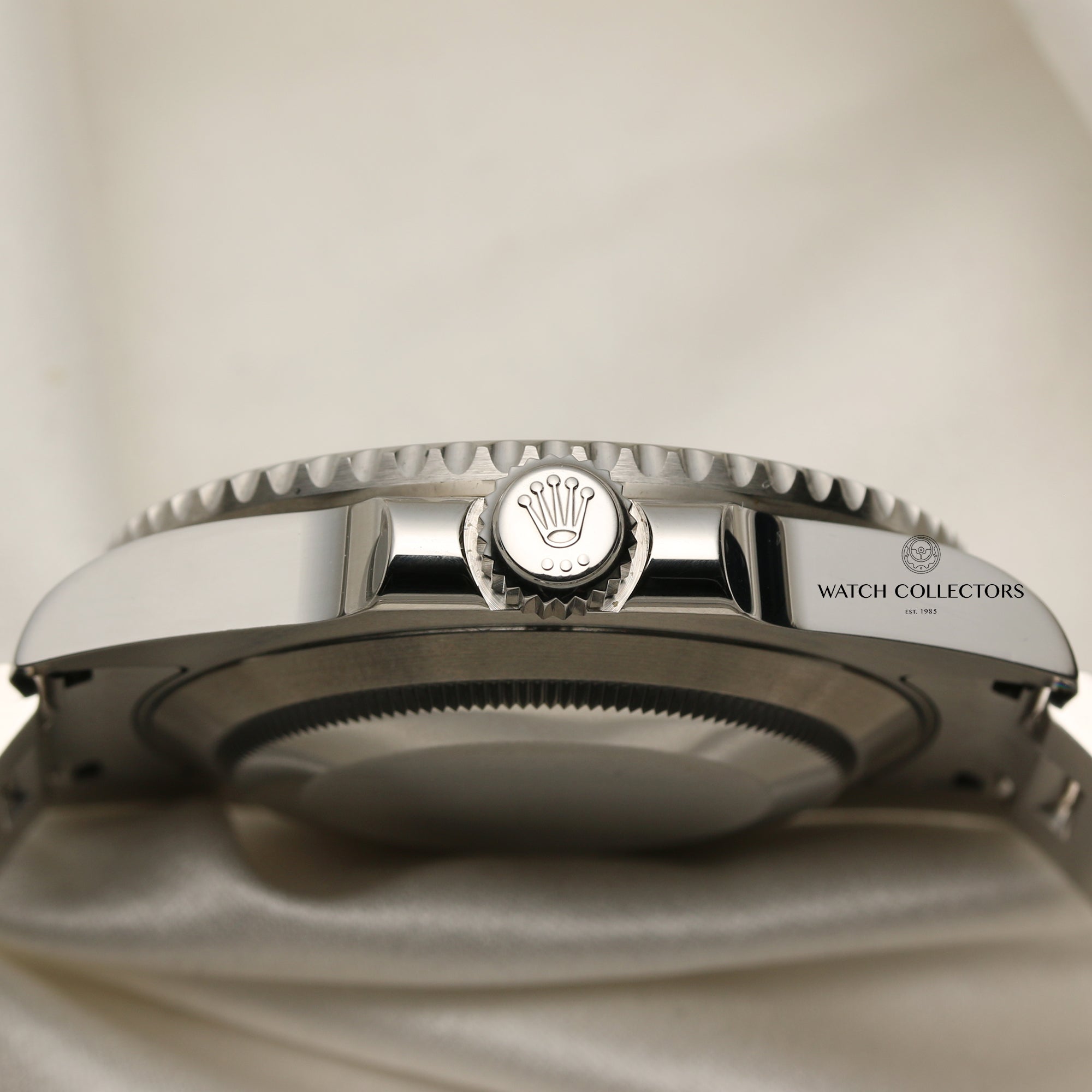 Rolex Submariner 116610LN Stainless Steel Second Hand Watch Collectors 6