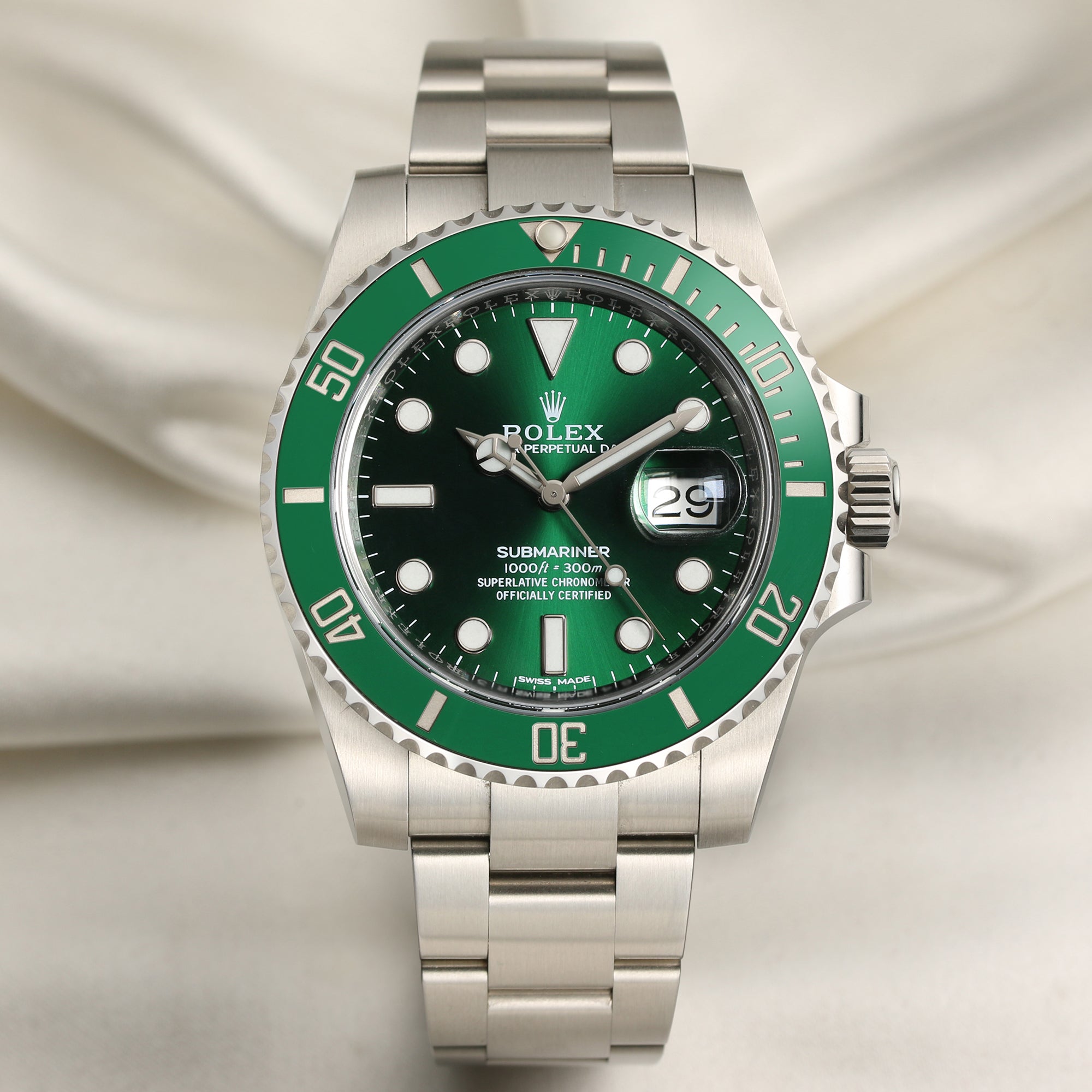 Rolex-Submariner-116610LV-Hulk-2019-Stainless-Steel-Second-Hand-Watch-Collectors-1