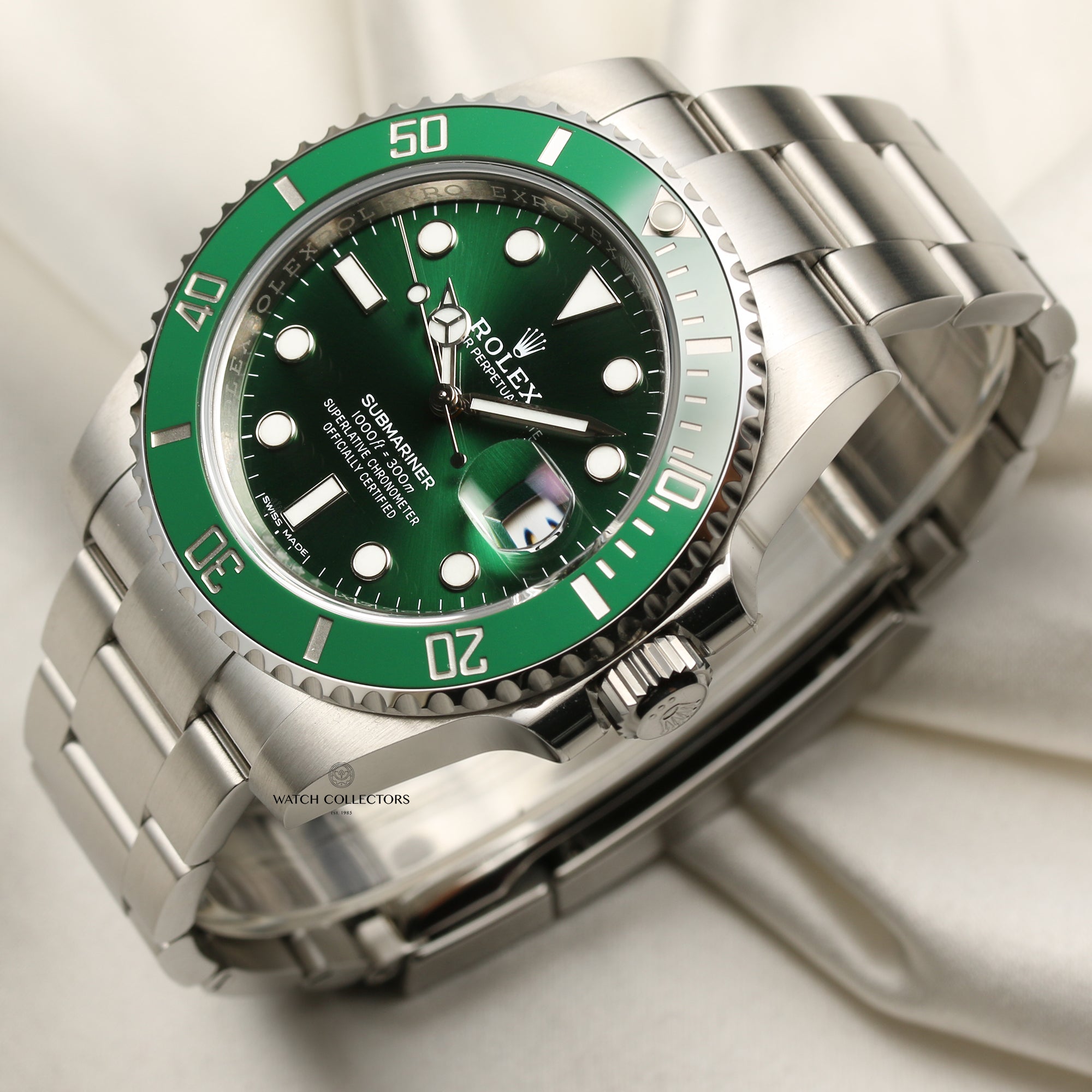 Rolex Submariner 116610LV Hulk Stainless Steel Second Hand Watch Collectors 3