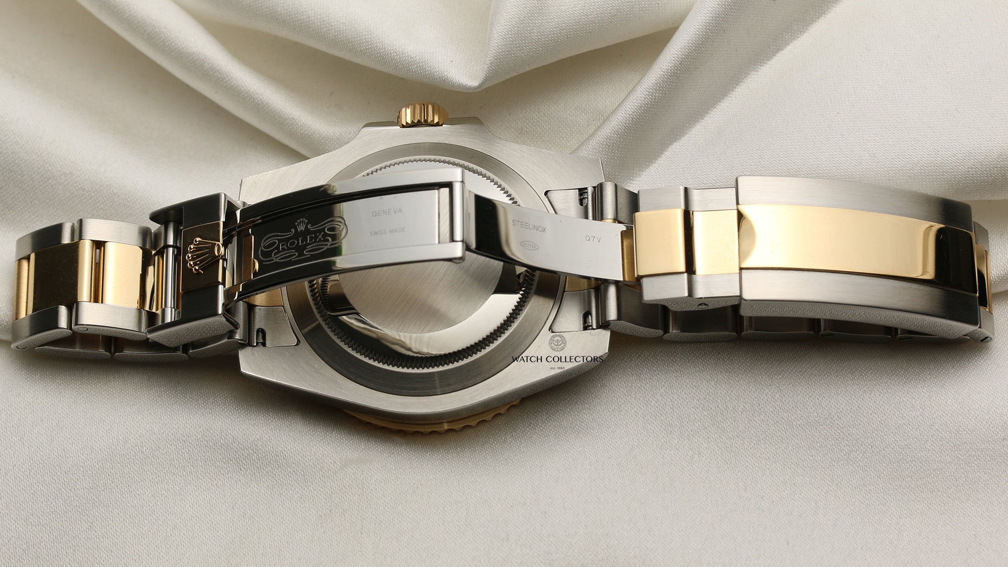 Rolex Submariner 116613LN Steel & Gold Second Hand Watch Collectors 7