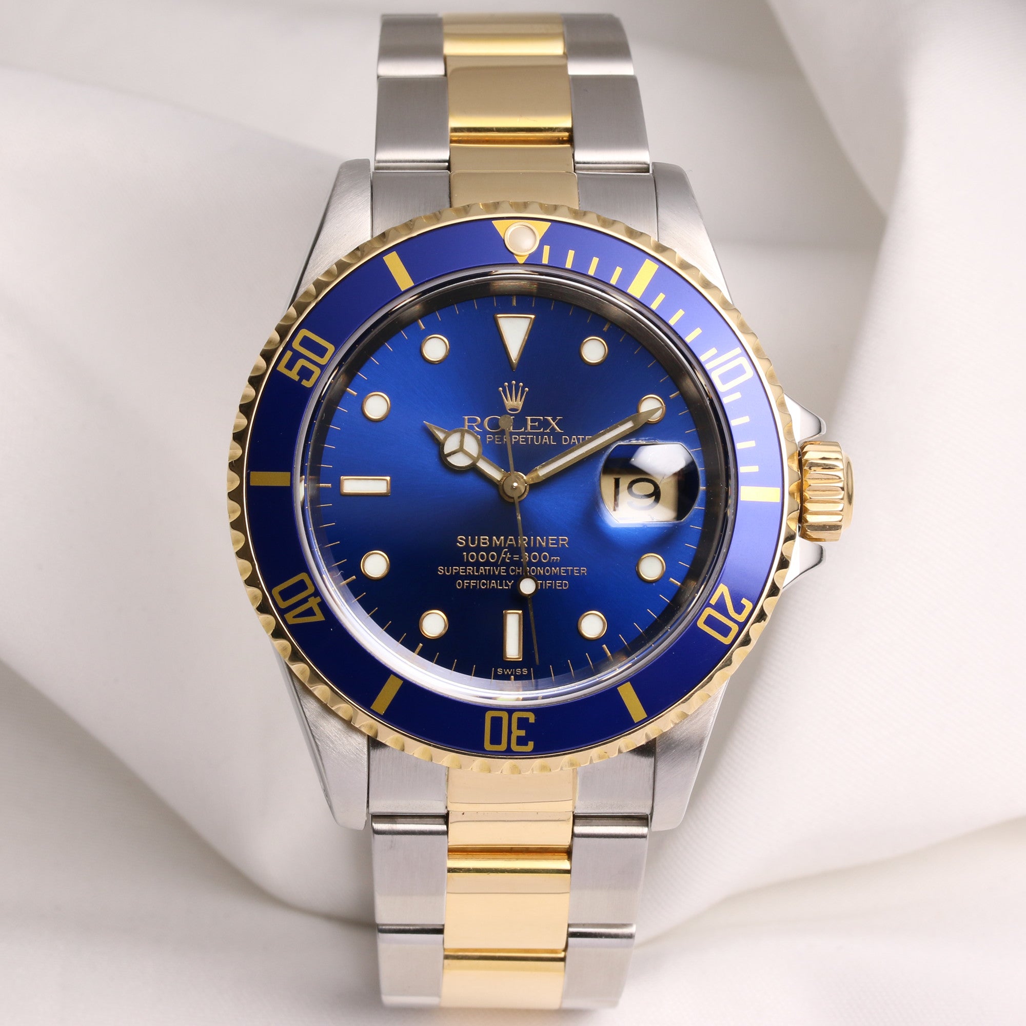 Rolex Submariner 16613 A12XXXX Stee & Gold Blue insert & Dial Second Hand Watch Collectors 1