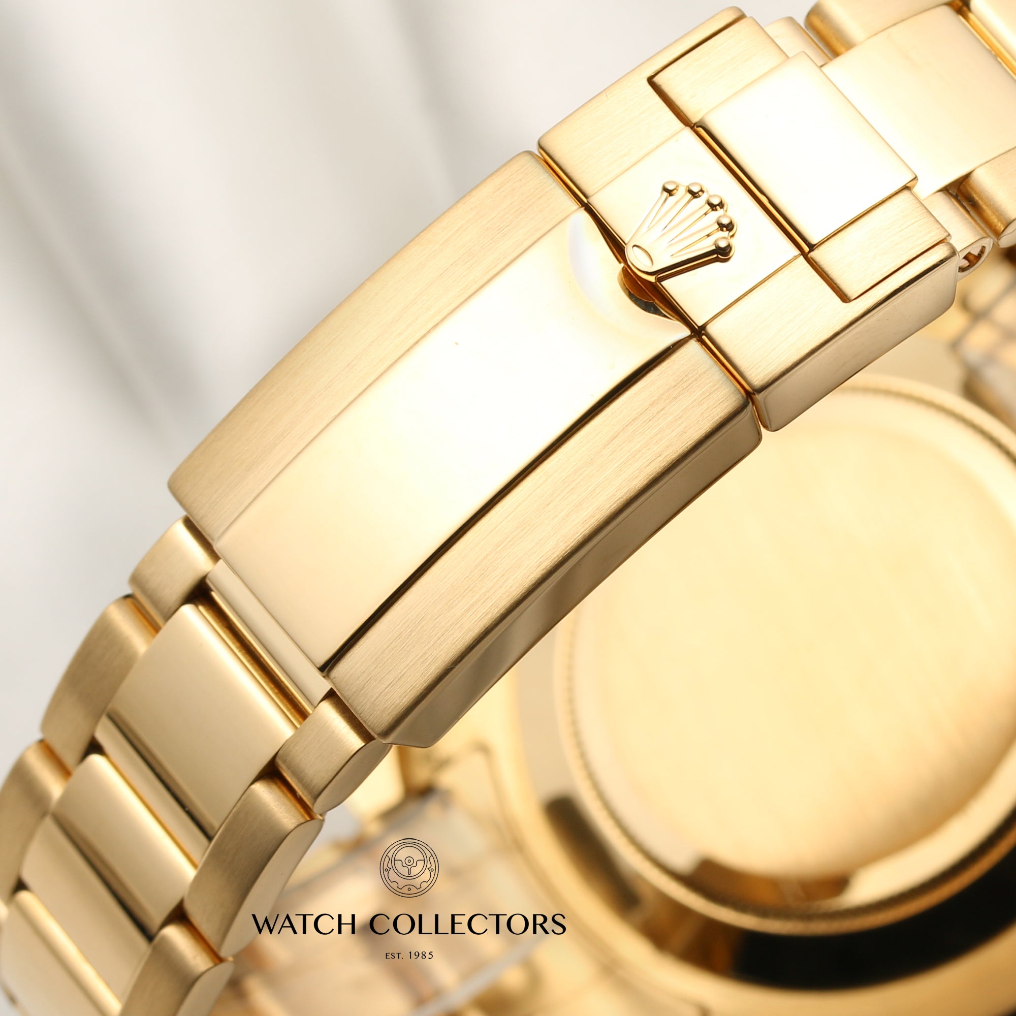 Rolex Yacht-Master II 116688 18K Yellow Gold Second Hand Watch Collectors 9