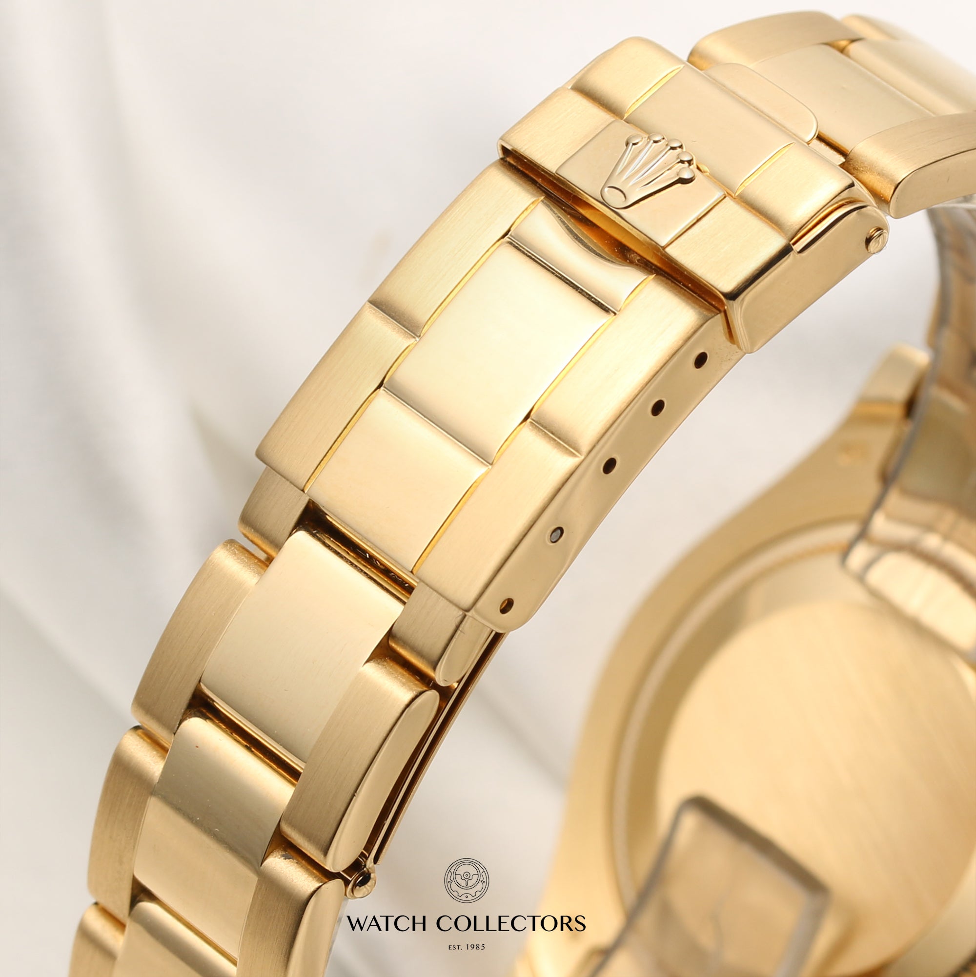 Rolex Yacht-Master Mid Size 68628 18K Yellow Gold Second Hand Watch Collectors 7