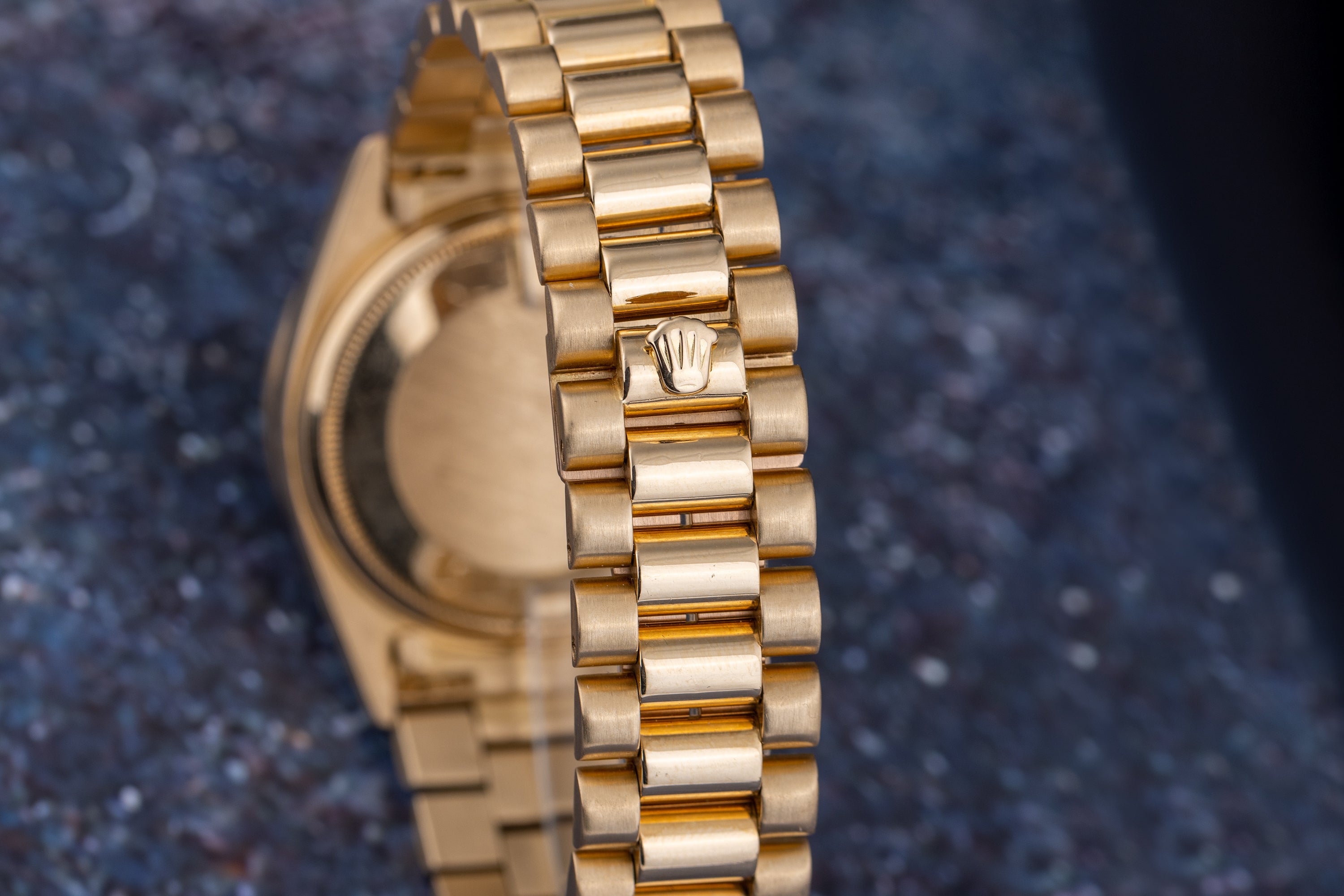 Rolex Day-Date | REF. 18048 | Blue Vignette Diamond Dial & Bezel | 1979 | 18k Yellow Gold