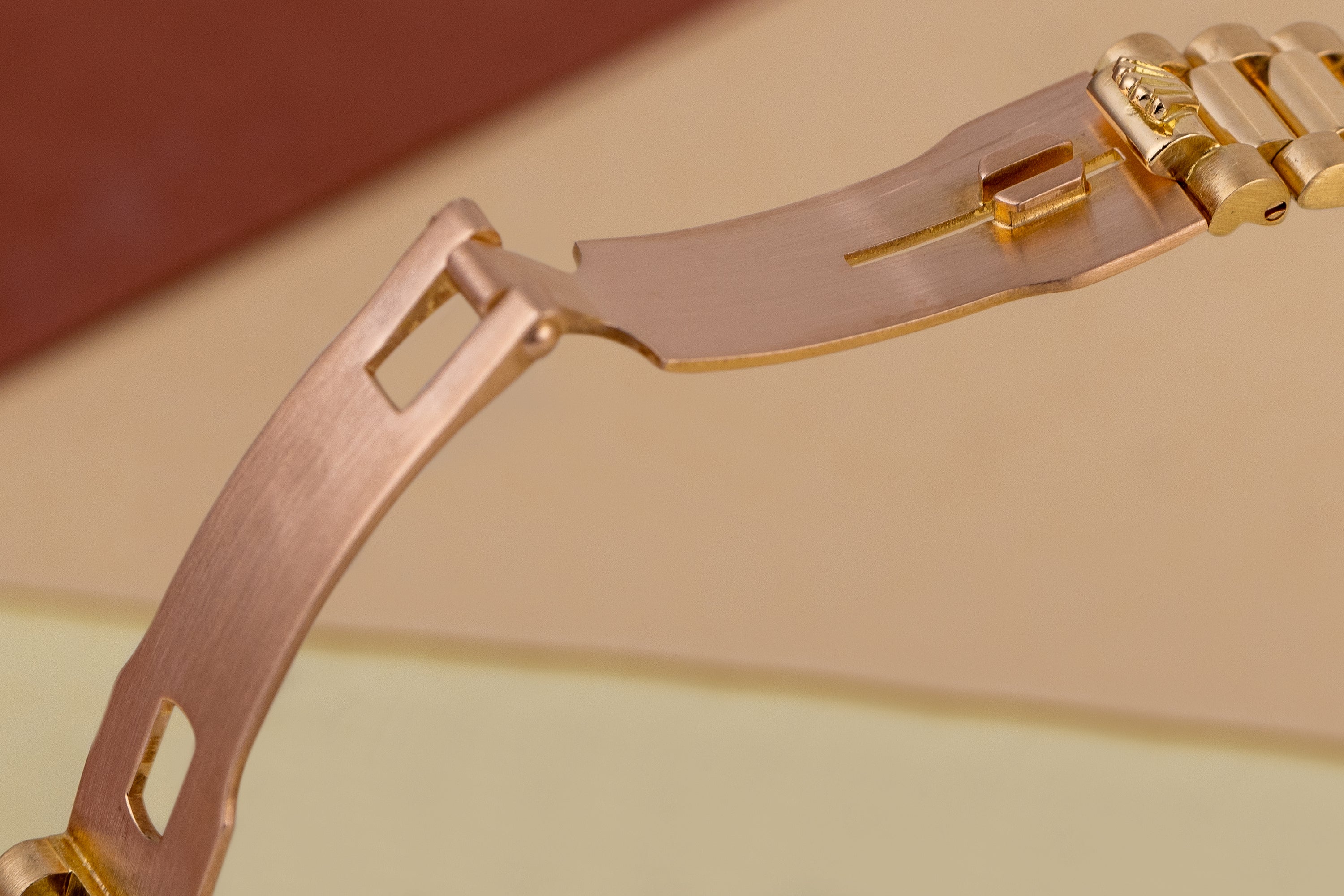 Rolex Lady DateJust | REF. 6917 | Gold Diamond Dial | 1984 | 18k Yellow Gold