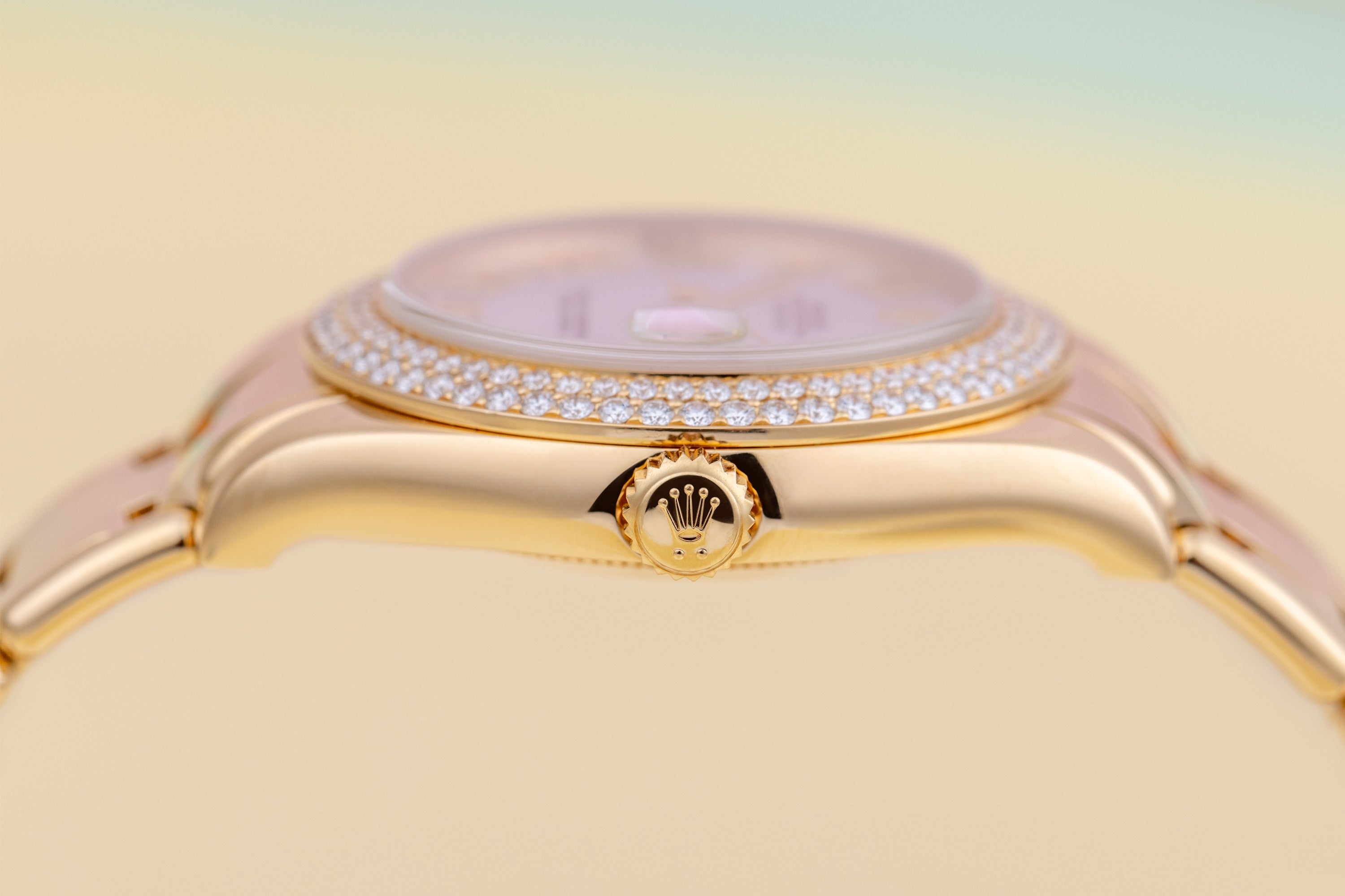 Rolex Pearlmaster DateJust 34 | REF. 81338 | Mother of Pearl Roman Dial | Double Diamond Bezel | Box & Papers | 2012 | 18k Yellow Gold