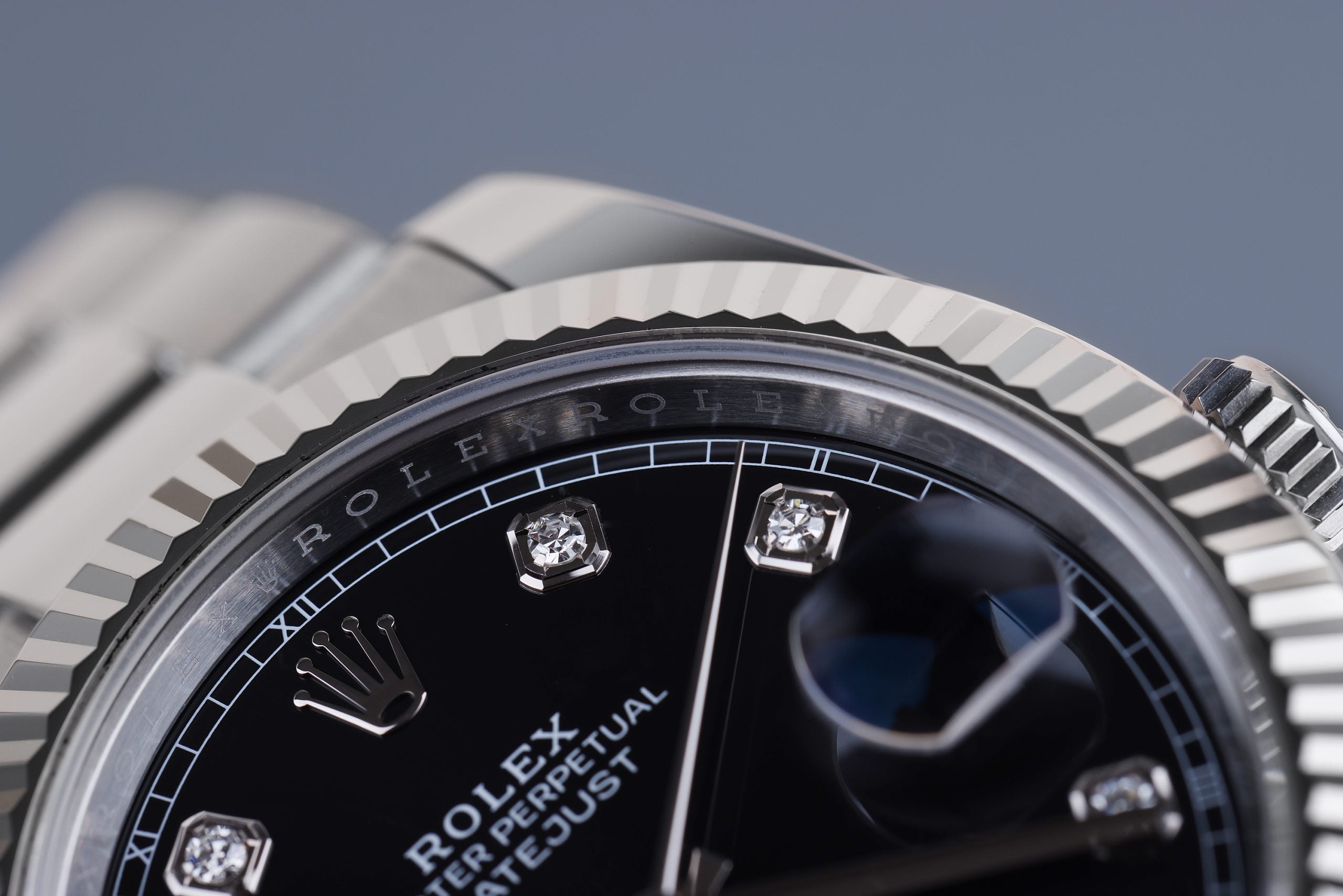 Rolex_Datejust_Black_Dial_02