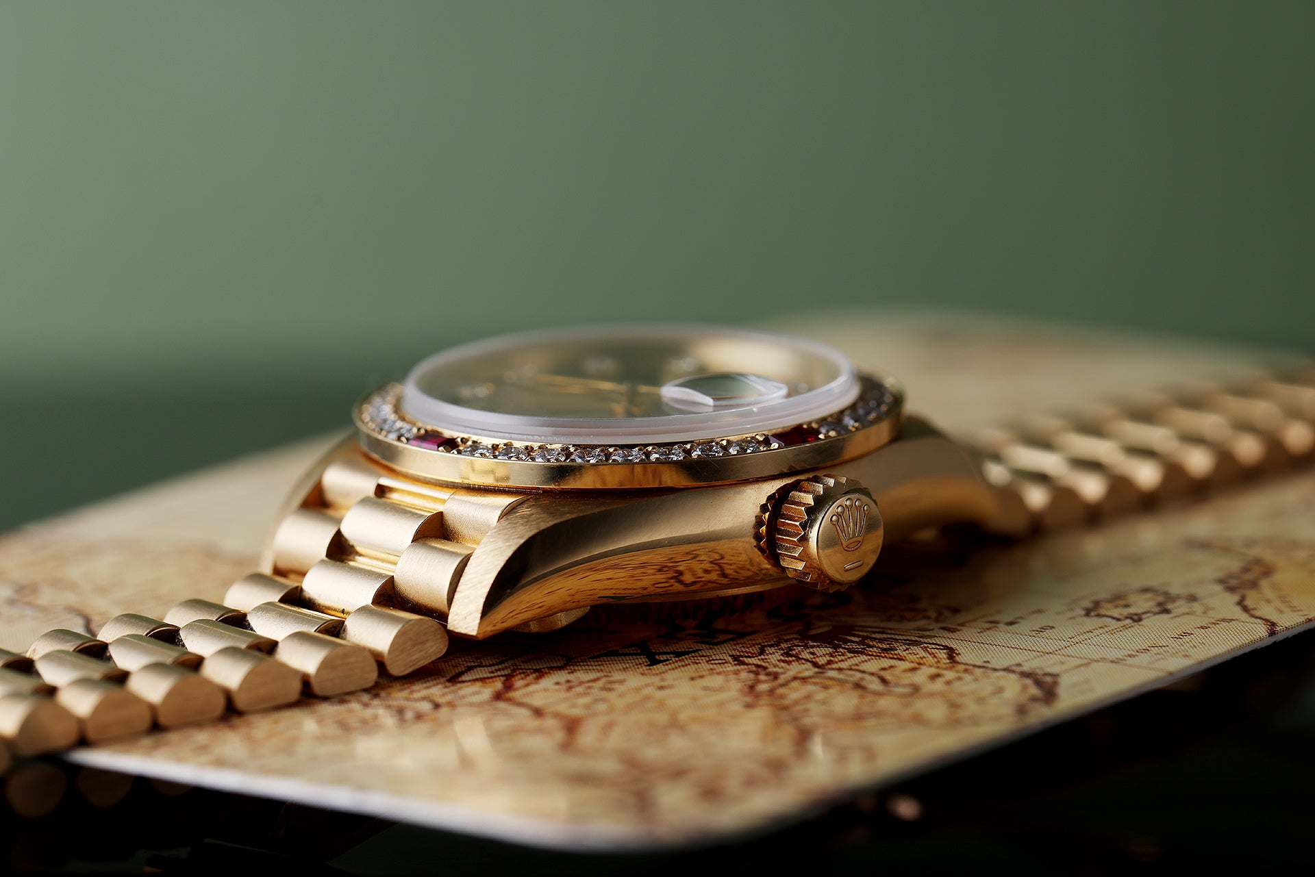 NOS: Rolex Lady DateJust | Diamond & Ruby Dial Bezel | 18k Yellow Gold | 69068 | Unpolished