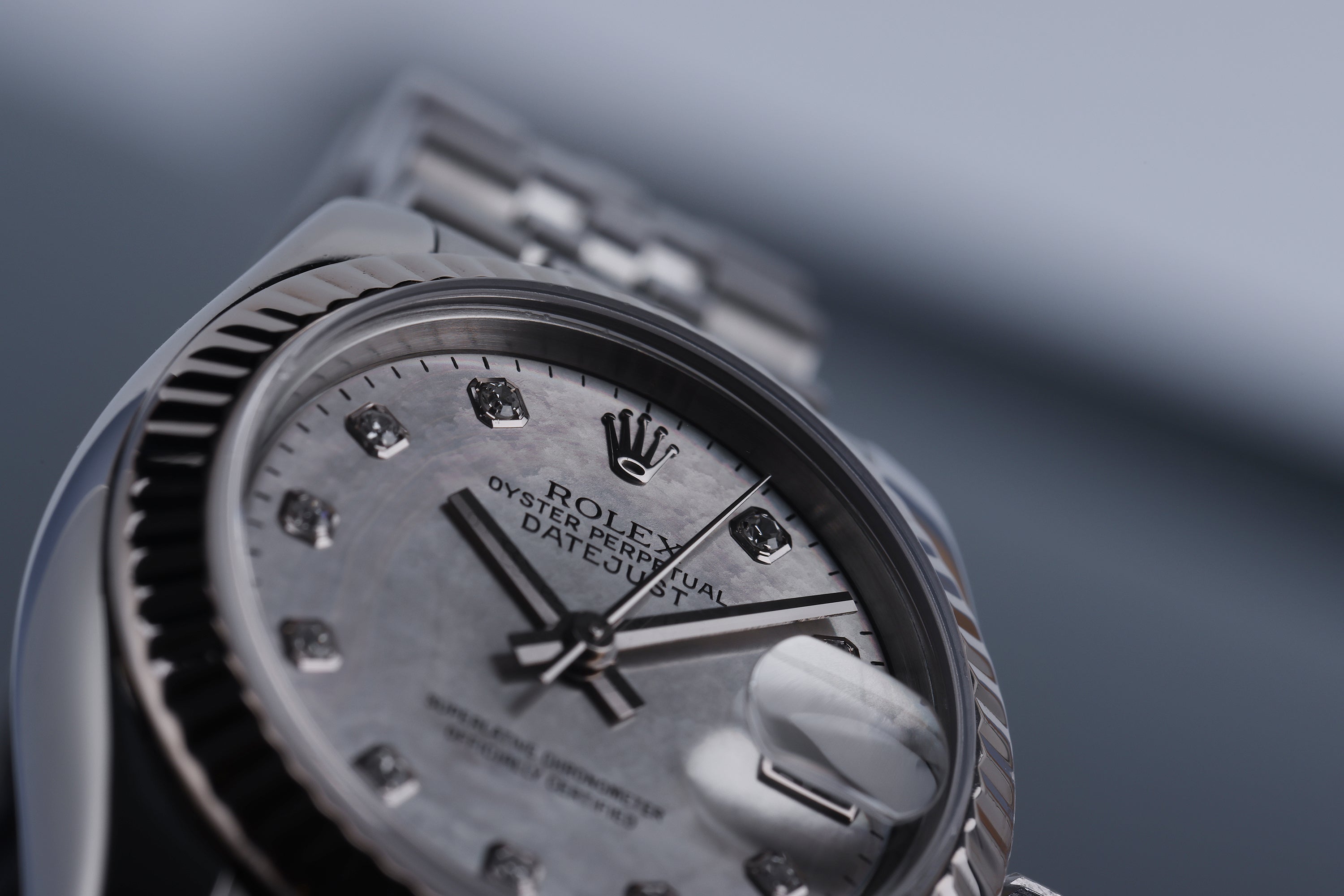 Rolex Lady DateJust 26mm | REF. 179174 | Mother of Pearl Diamond Dial | Stainless Steel & 18k White Gold Bezel