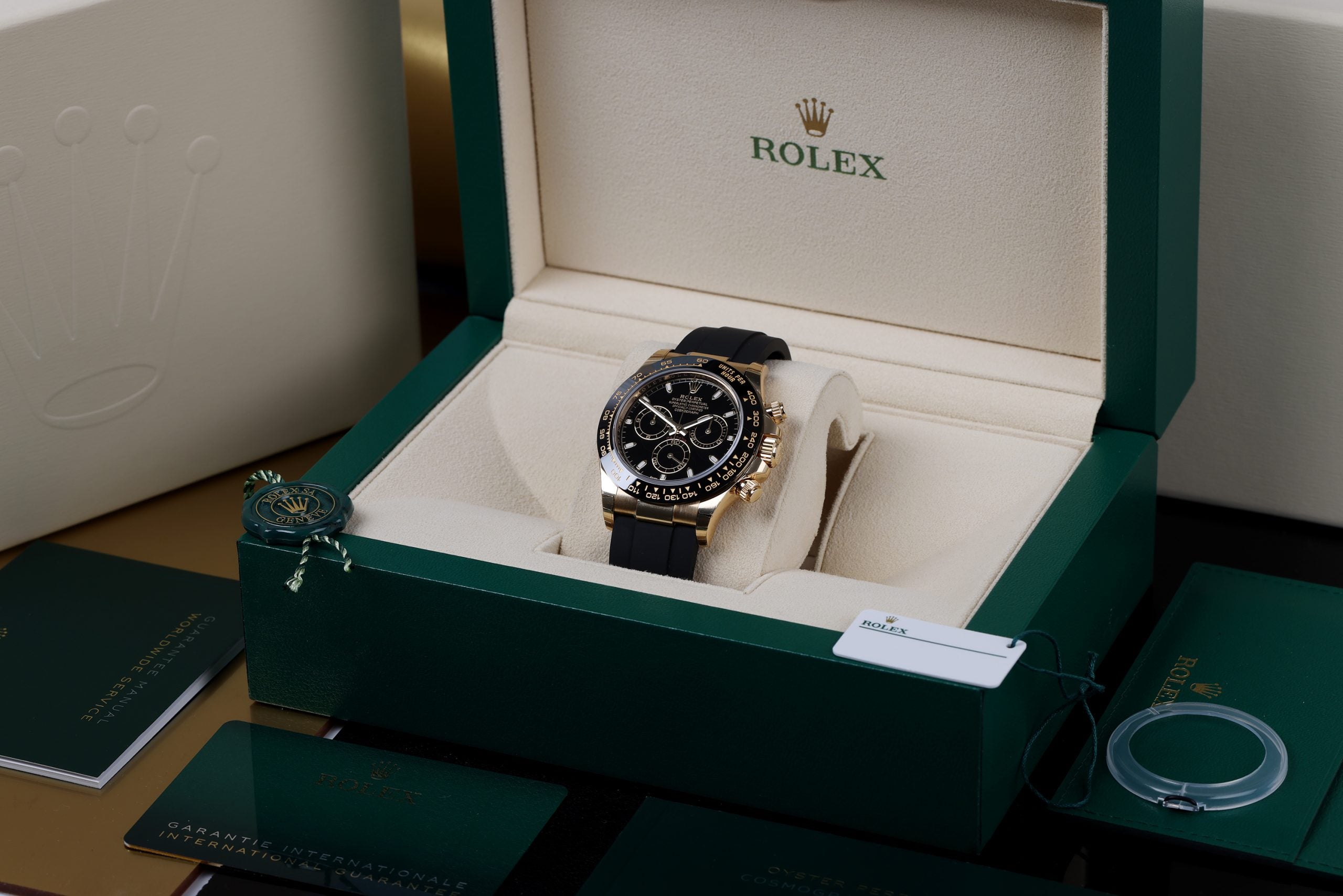 Rolex_Daytona_Gold_07