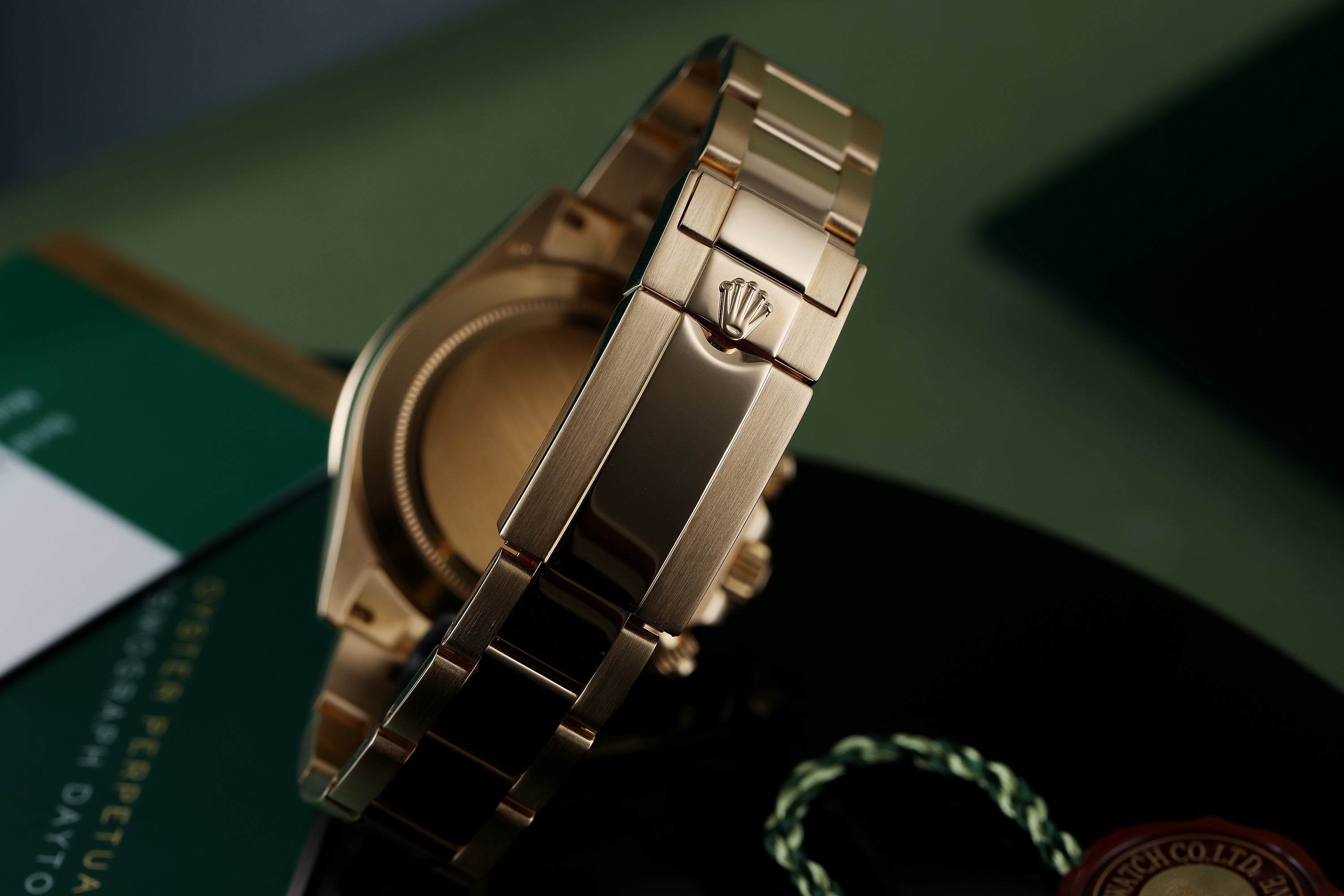 Rolex Daytona | REF. 116528 | Black Mother of Pearl Diamond Dial | Box & Papers | 18k Yellow Gold | 2014