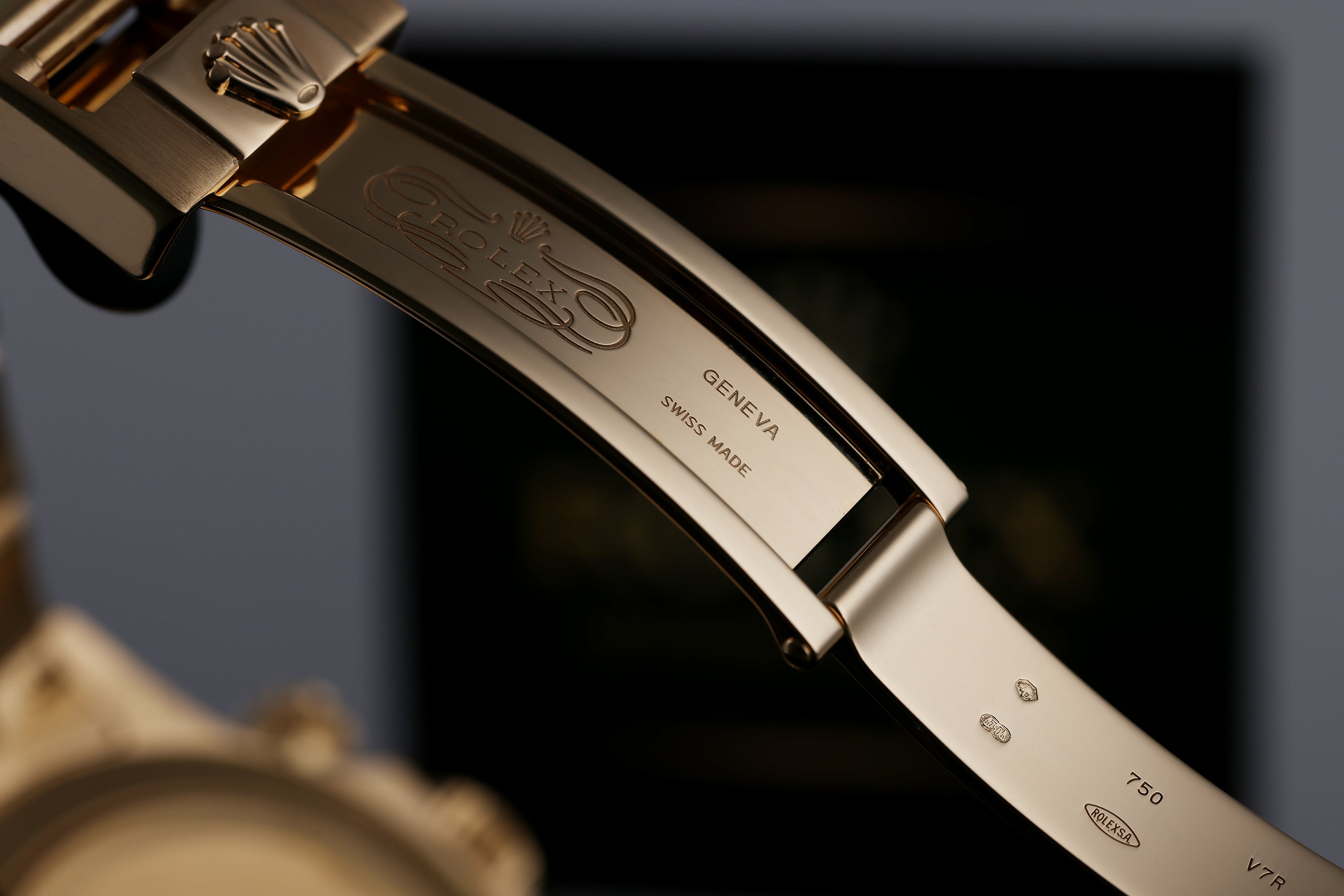 Rolex Daytona | REF. 116528 | Black Mother of Pearl Diamond Dial | Box & Papers | 18k Yellow Gold | 2014