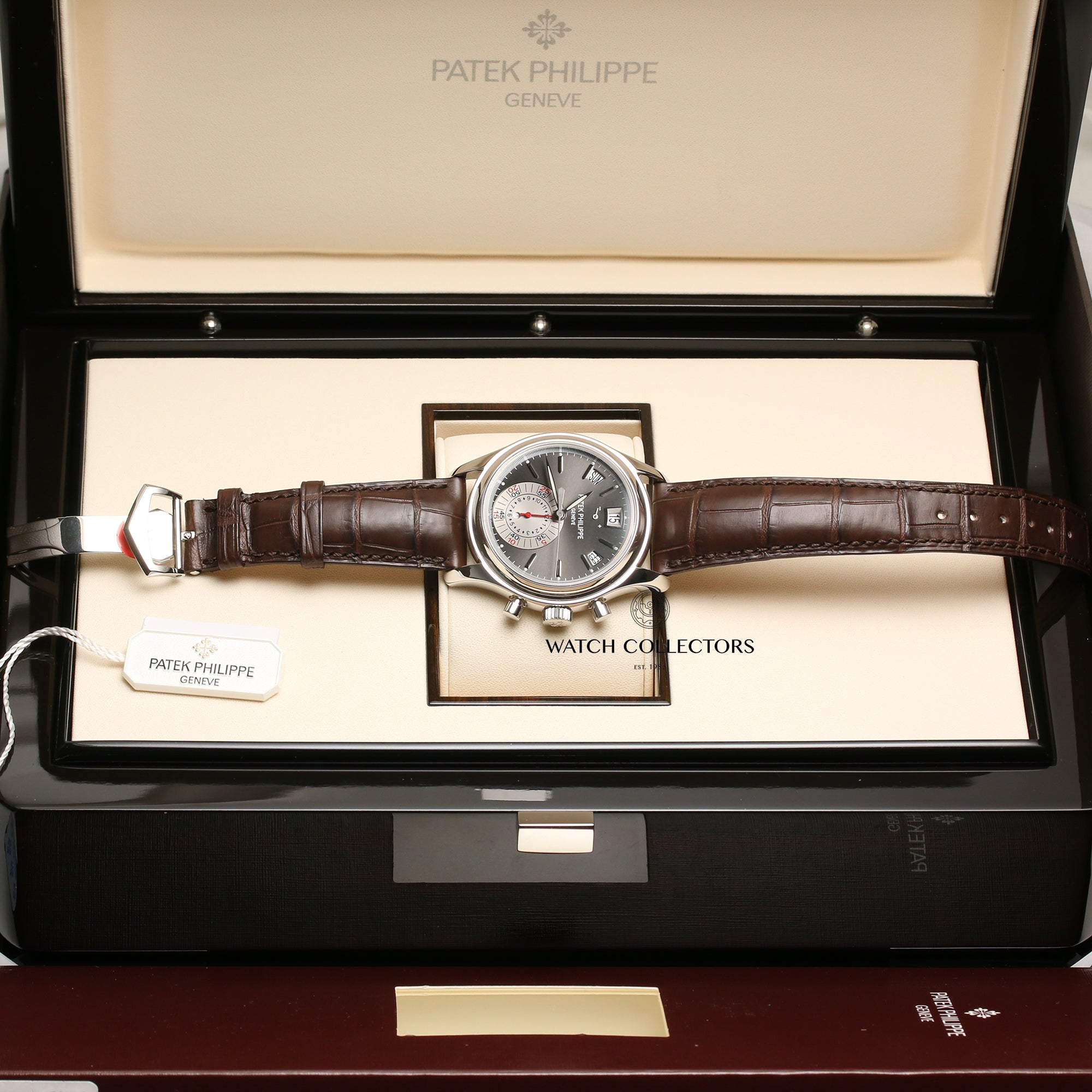 Unworn Full Set Patek Philippe 5960P-001 Platinum Annual Calendar Second Hand Watch Collectors 14