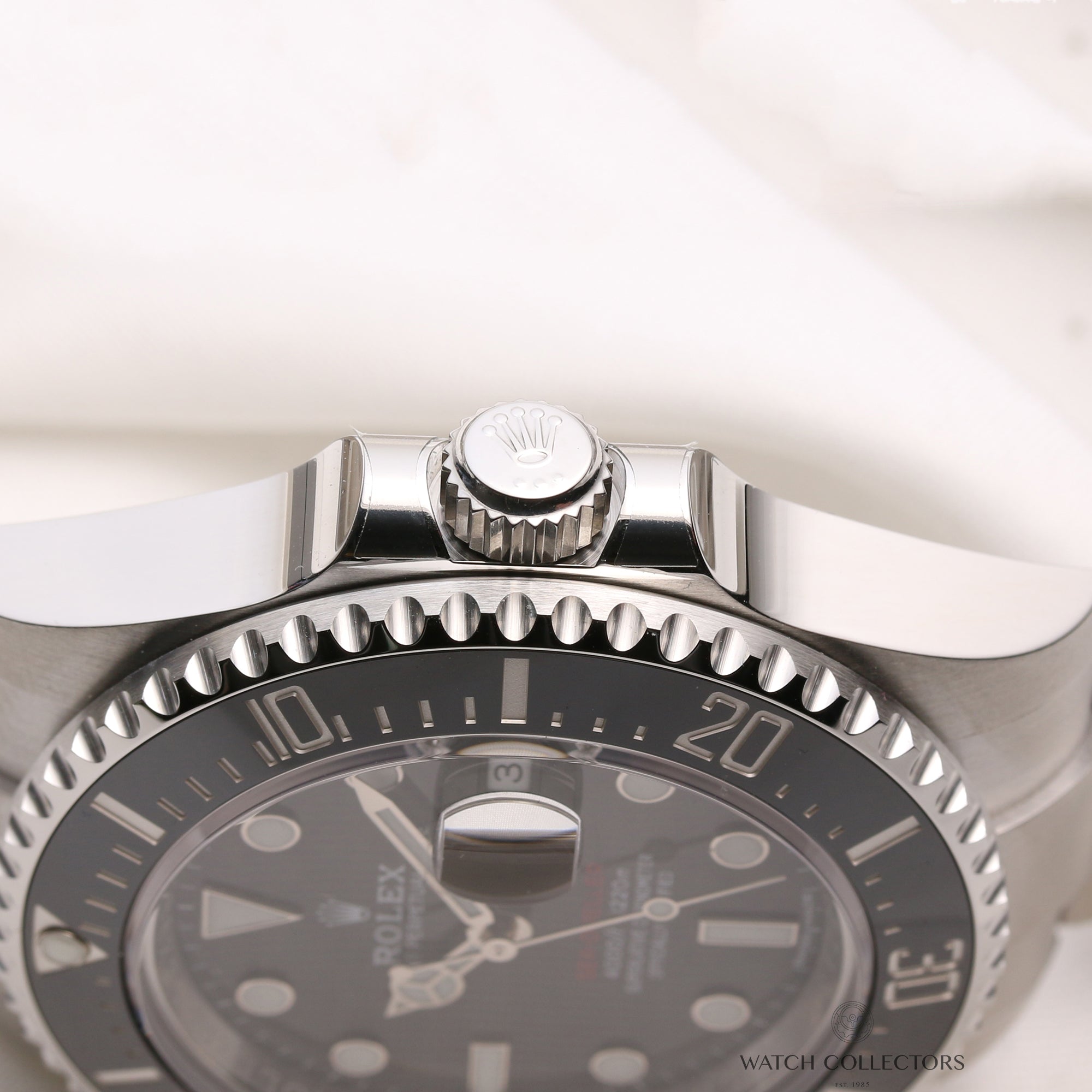 Unworn-Fullset-Rolex-Sea-Dweller-126600-Single-Red-Second-Hand-Watch-Collectors-6